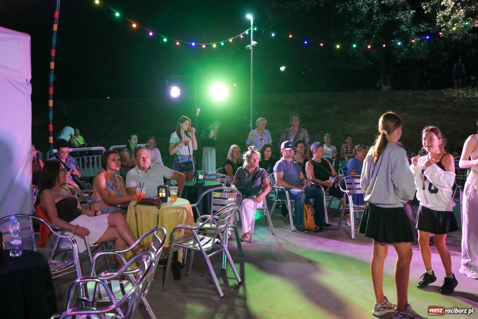Zdjęcie w galerii na portalu naszraciborz.pl: Potańcówka kubańska na bulwarach przyciągnęła tłumy miłośników latino wiadomości z regionu