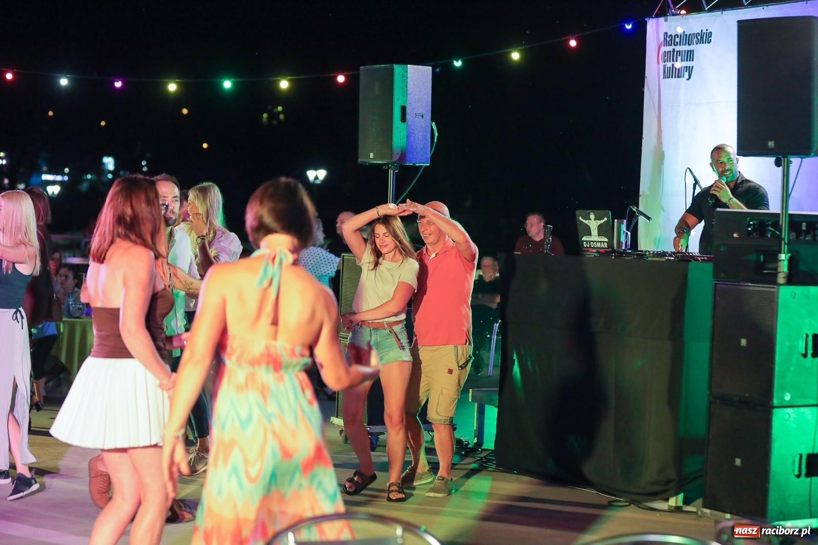 Zdjęcie w galerii na portalu naszraciborz.pl: Potańcówka kubańska na bulwarach przyciągnęła tłumy miłośników latino wiadomości z regionu