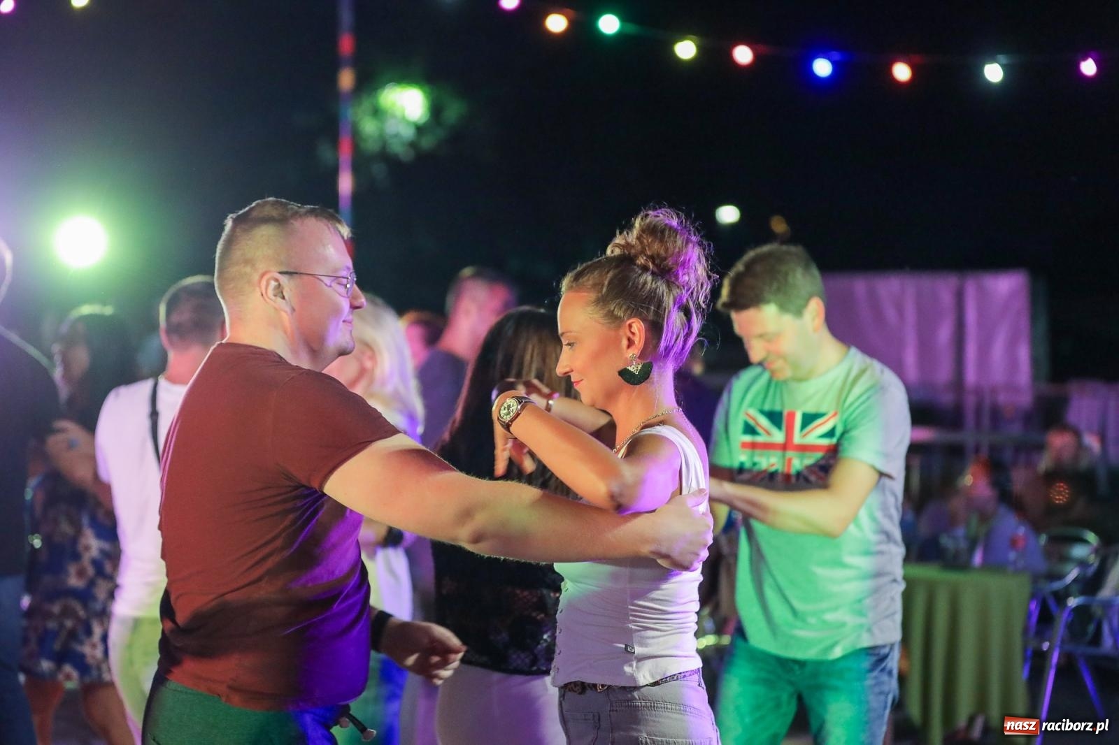 Zdjęcie w galerii na portalu naszraciborz.pl: Potańcówka kubańska na bulwarach przyciągnęła tłumy miłośników latino wiadomości z regionu