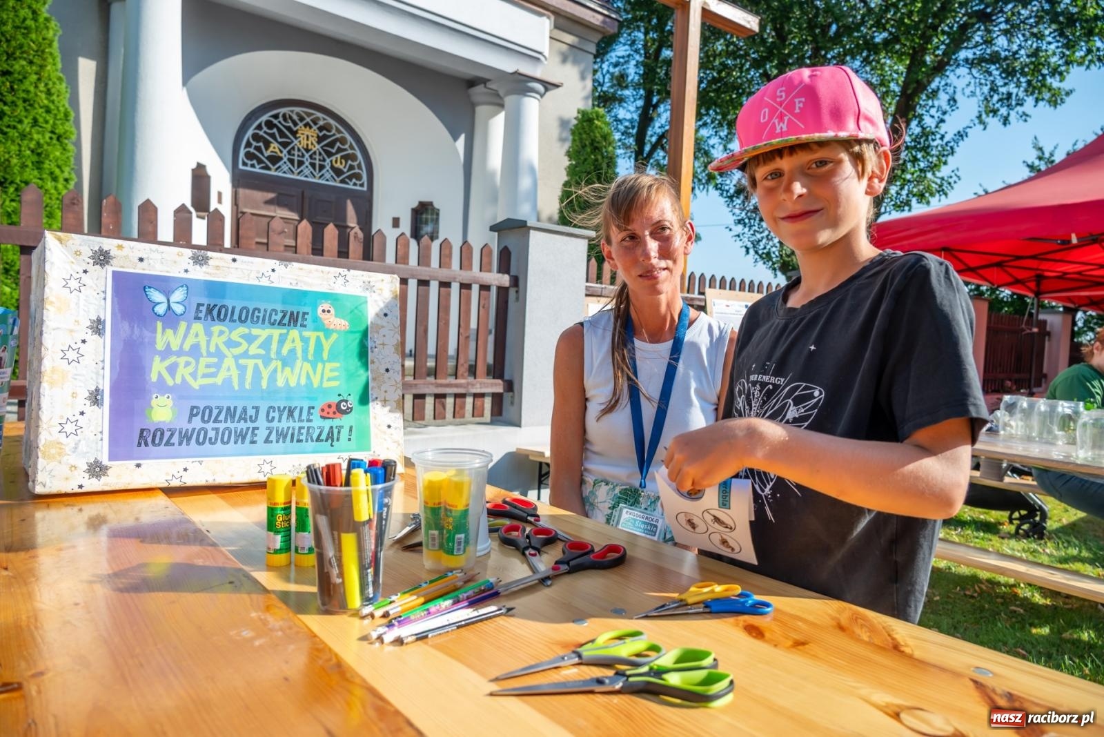Zdjęcie w galerii na portalu naszraciborz.pl: Wkręceni w klimat. Sąsiedzki piknik ekologiczny w Bojanowie wiadomości z regionu