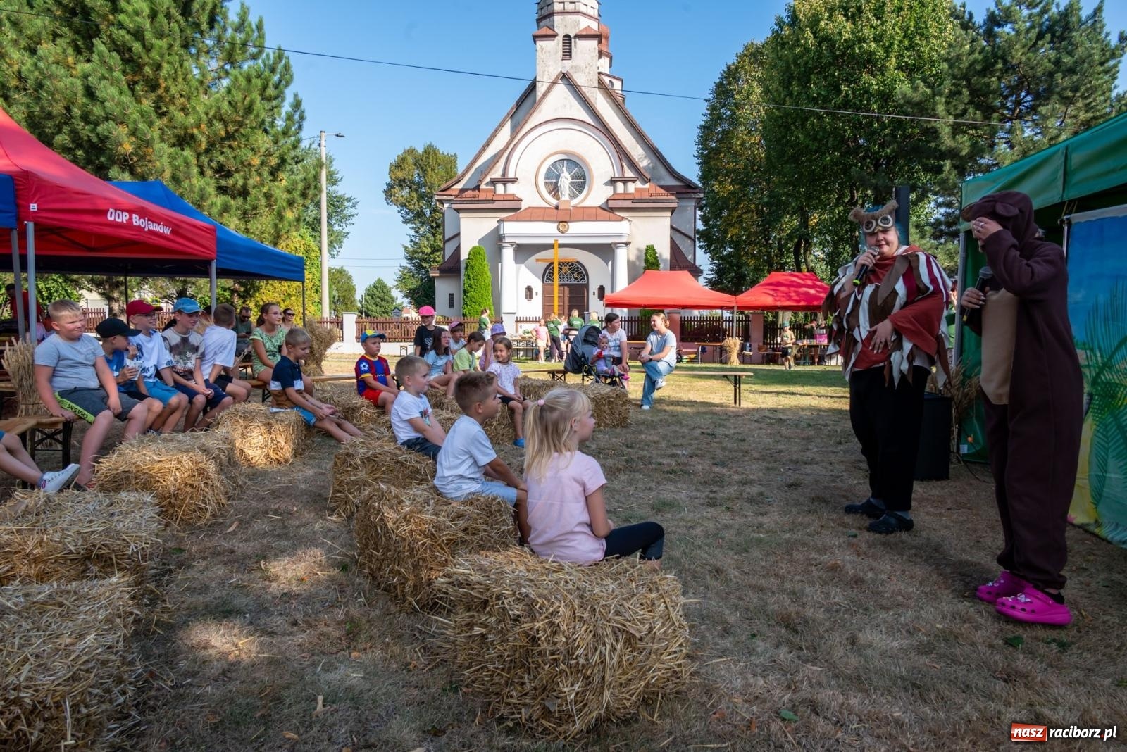 Zdjęcie w galerii na portalu naszraciborz.pl: Wkręceni w klimat. Sąsiedzki piknik ekologiczny w Bojanowie wiadomości z regionu
