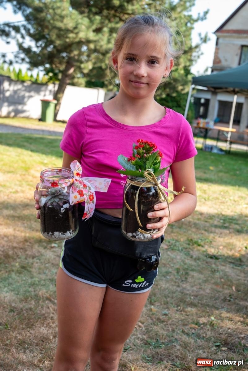 Zdjęcie w galerii na portalu naszraciborz.pl: Wkręceni w klimat. Sąsiedzki piknik ekologiczny w Bojanowie wiadomości z regionu