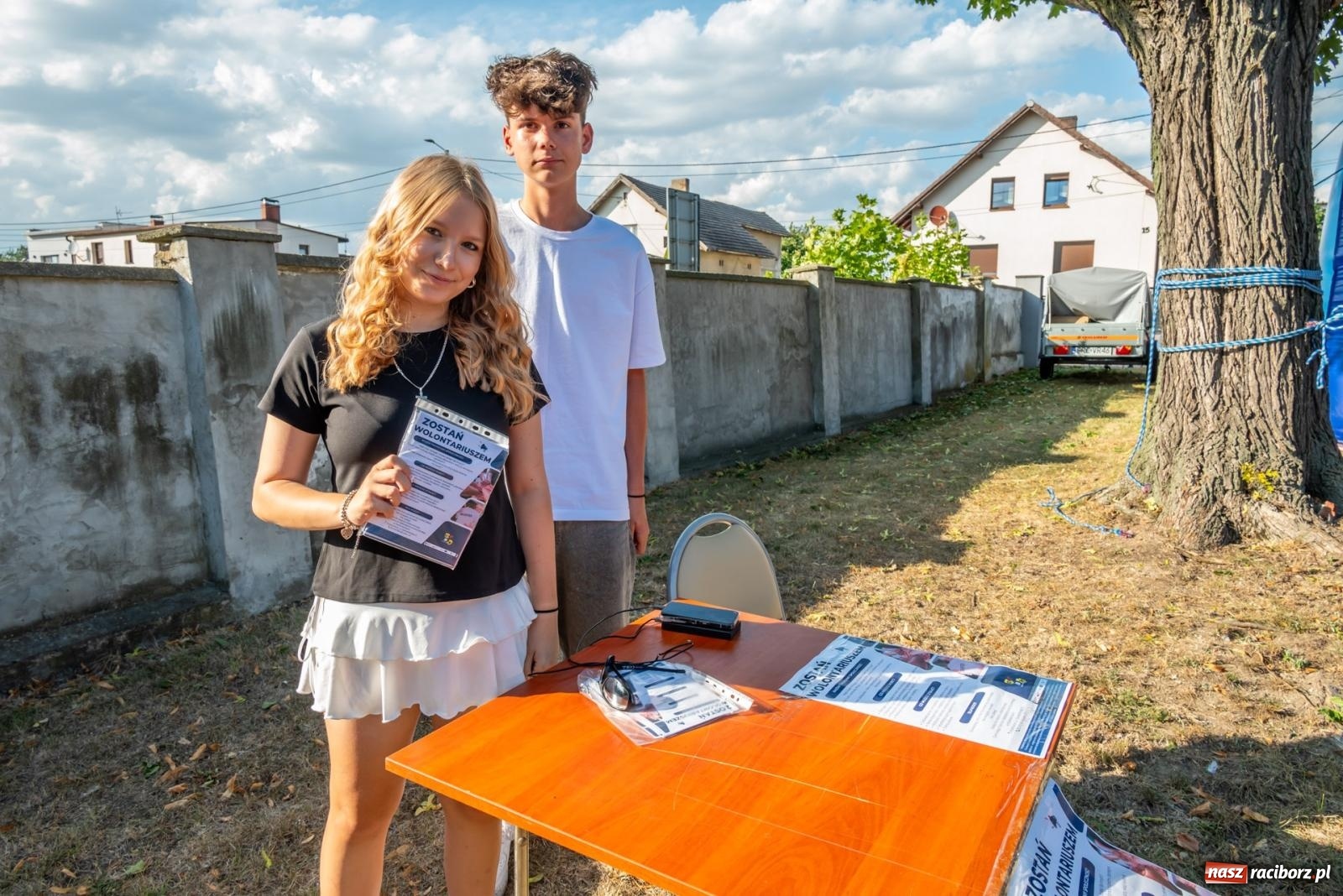 Zdjęcie w galerii na portalu naszraciborz.pl: Wkręceni w klimat. Sąsiedzki piknik ekologiczny w Bojanowie wiadomości z regionu