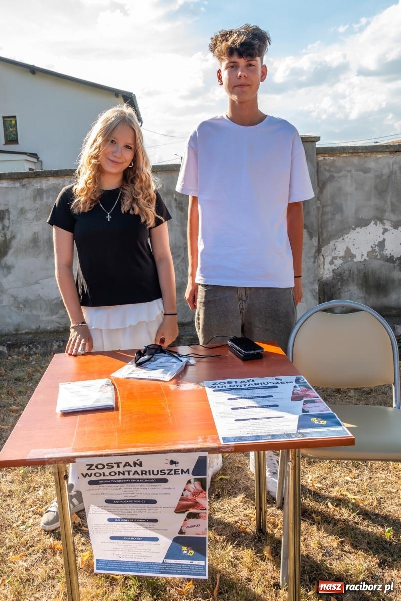 Zdjęcie w galerii na portalu naszraciborz.pl: Wkręceni w klimat. Sąsiedzki piknik ekologiczny w Bojanowie wiadomości z regionu