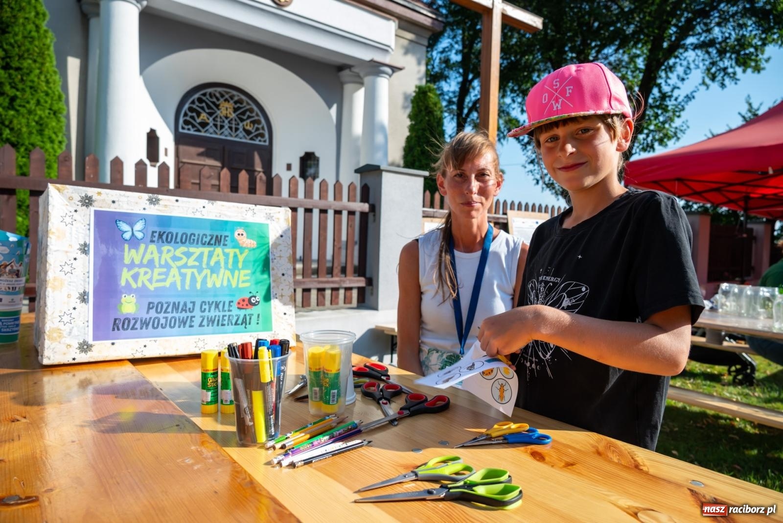 Zdjęcie w galerii na portalu naszraciborz.pl: Wkręceni w klimat. Sąsiedzki piknik ekologiczny w Bojanowie wiadomości z regionu