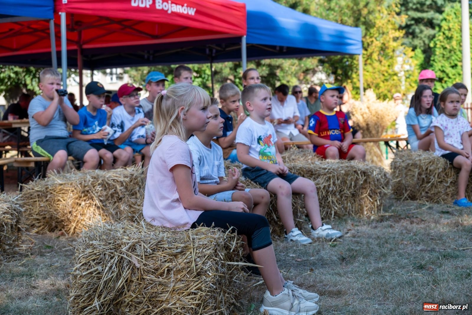 Zdjęcie w galerii na portalu naszraciborz.pl: Wkręceni w klimat. Sąsiedzki piknik ekologiczny w Bojanowie wiadomości z regionu