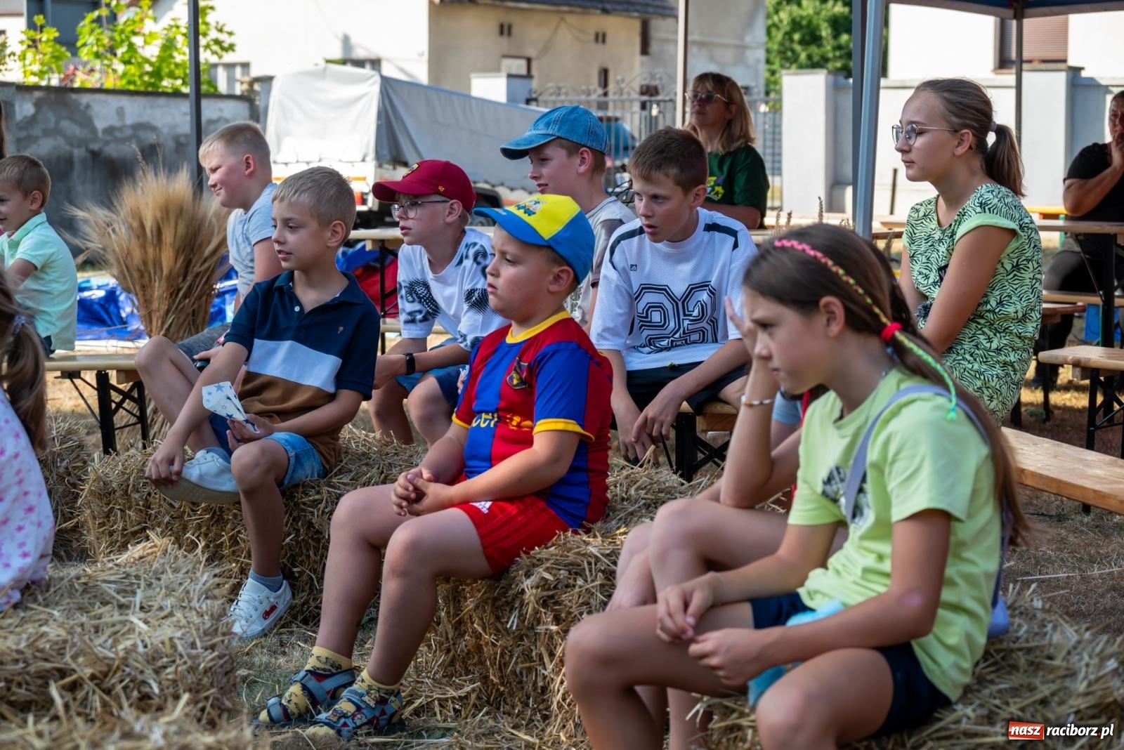 Zdjęcie w galerii na portalu naszraciborz.pl: Wkręceni w klimat. Sąsiedzki piknik ekologiczny w Bojanowie wiadomości z regionu