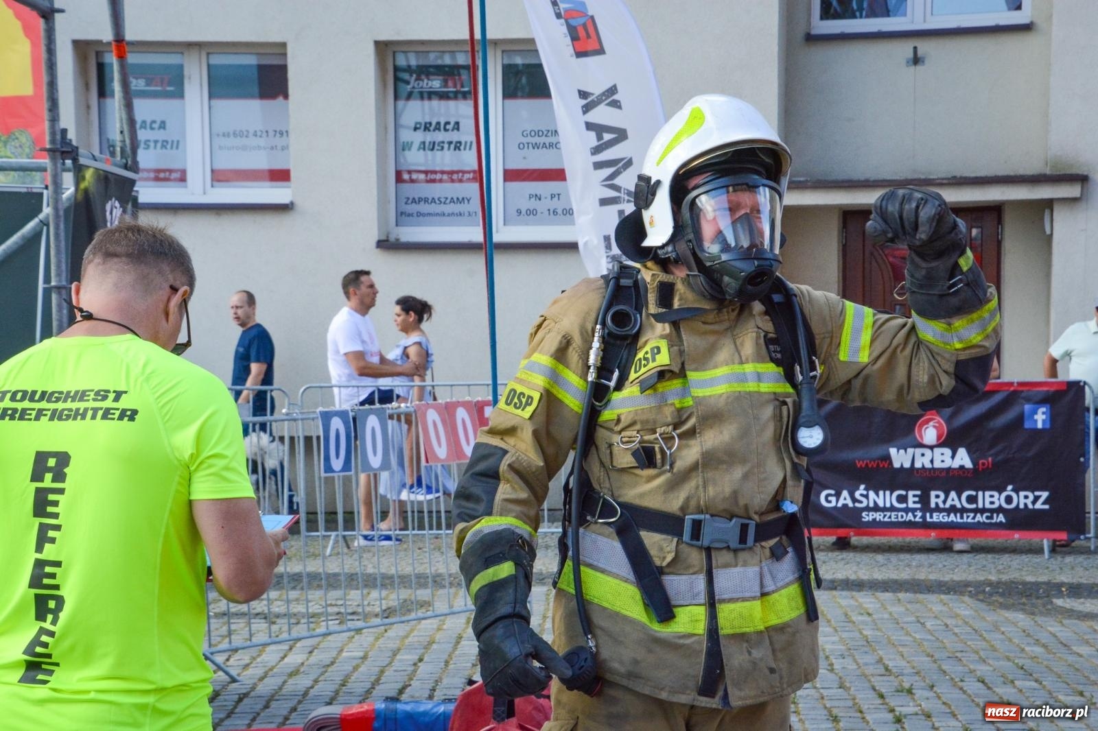 Zdjęcie w galerii na portalu naszraciborz.pl: Najtwardsi strażacy w akcji – siódma edycja Toughest Firefighter Racibórz na Placu Dominikańskim [FOTO i WIDEO] wiadomości z regionu