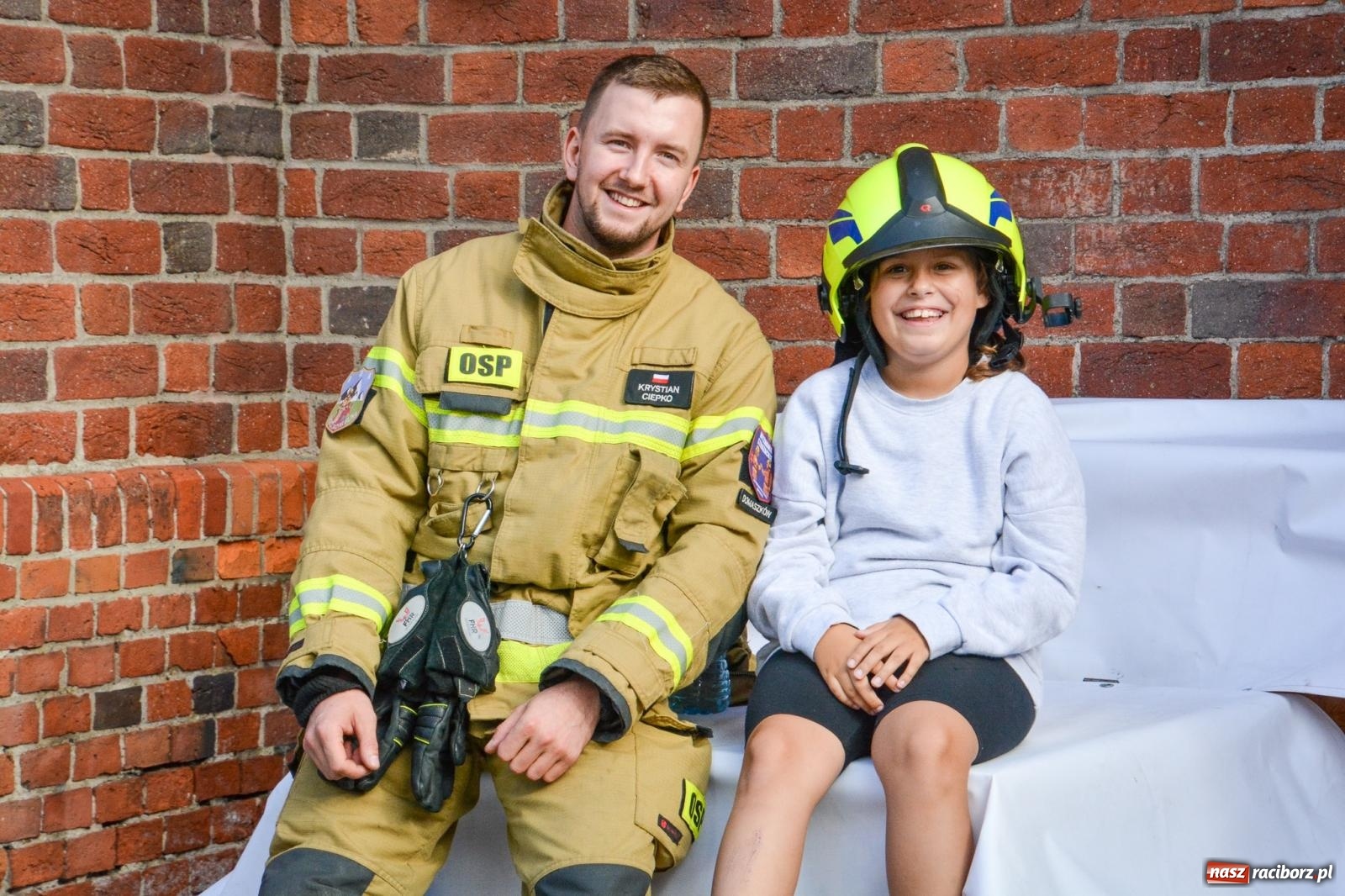 Zdjęcie w galerii na portalu naszraciborz.pl: Najtwardsi strażacy w akcji – siódma edycja Toughest Firefighter Racibórz na Placu Dominikańskim [FOTO i WIDEO] wiadomości z regionu