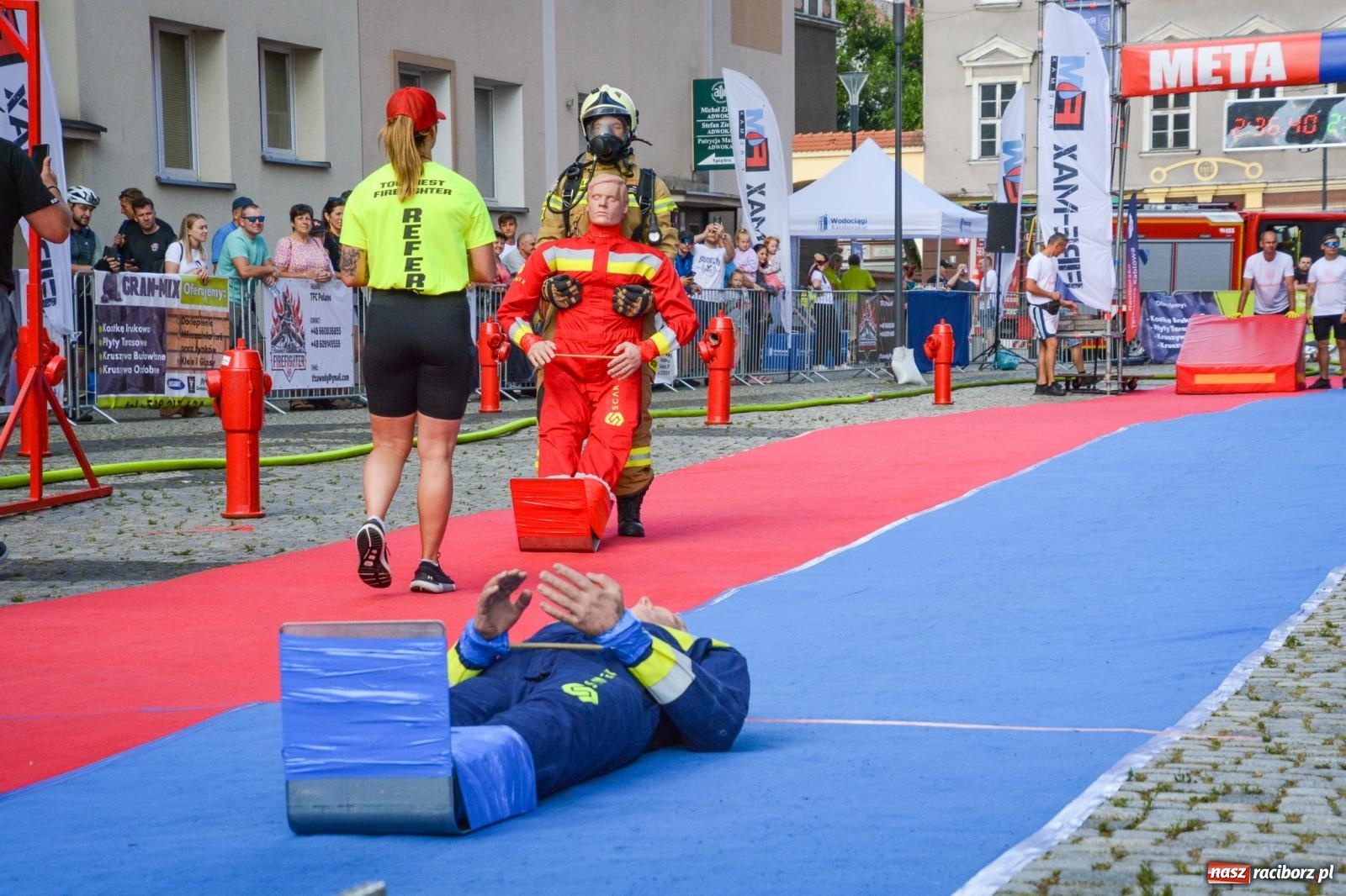 Zdjęcie w galerii na portalu naszraciborz.pl: Najtwardsi strażacy w akcji – siódma edycja Toughest Firefighter Racibórz na Placu Dominikańskim [FOTO i WIDEO] wiadomości z regionu