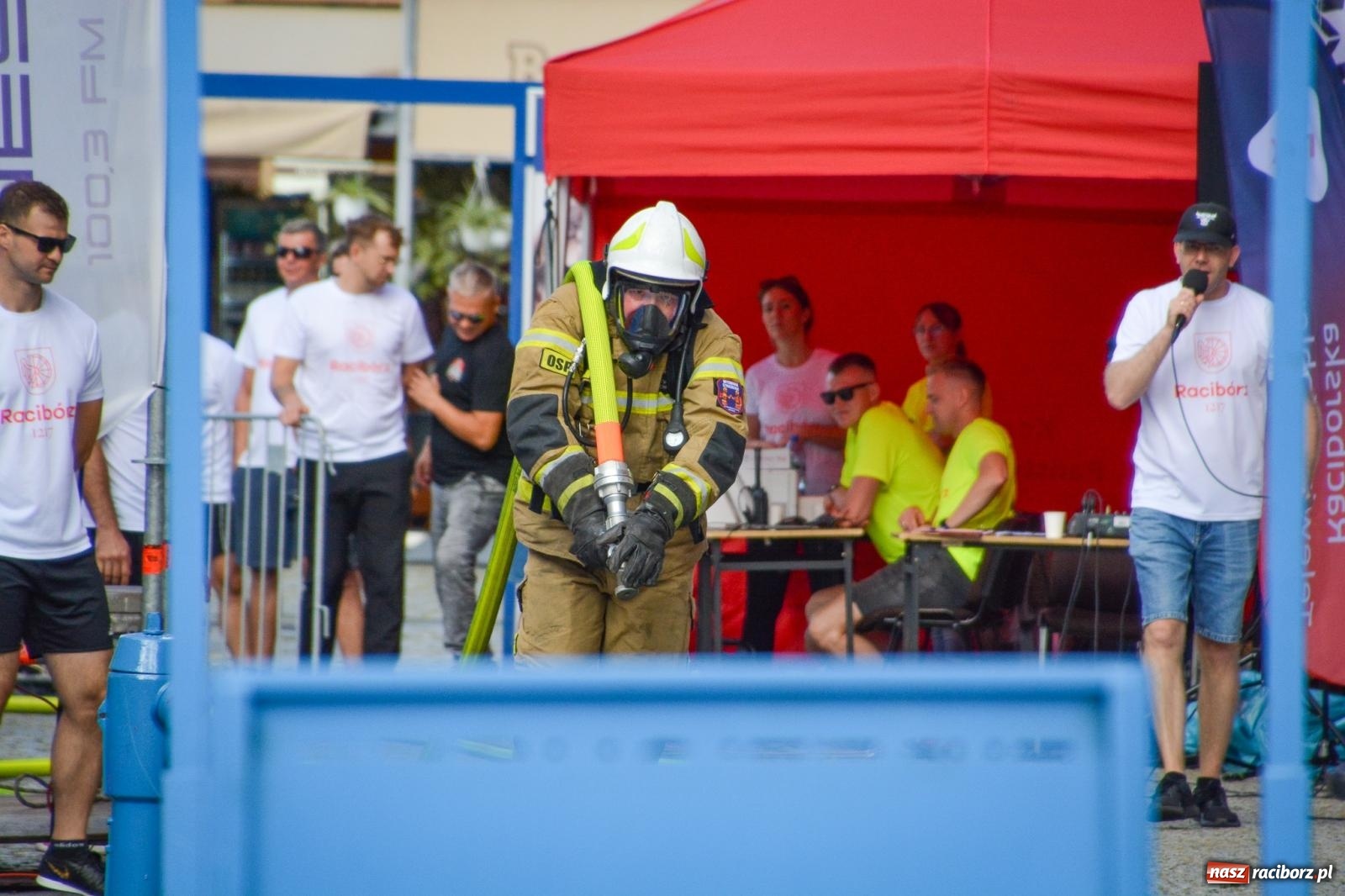 Zdjęcie w galerii na portalu naszraciborz.pl: Najtwardsi strażacy w akcji – siódma edycja Toughest Firefighter Racibórz na Placu Dominikańskim [FOTO i WIDEO] wiadomości z regionu