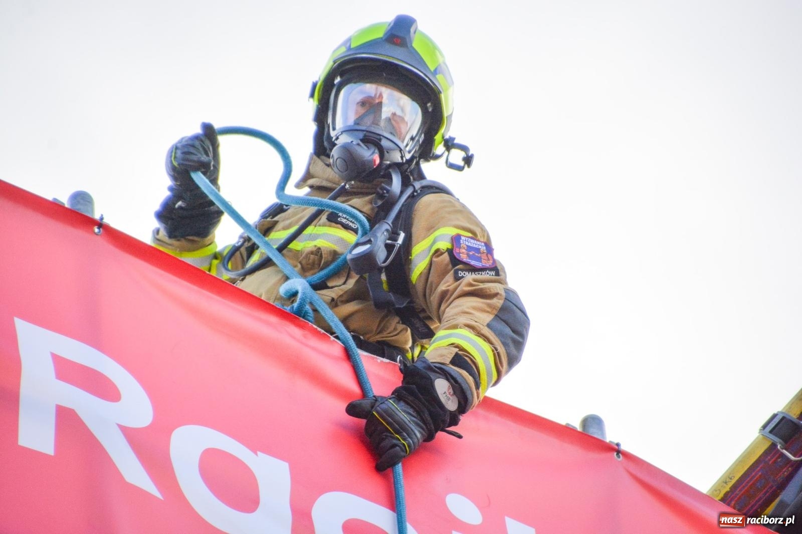 Zdjęcie w galerii na portalu naszraciborz.pl: Najtwardsi strażacy w akcji – siódma edycja Toughest Firefighter Racibórz na Placu Dominikańskim [FOTO i WIDEO] wiadomości z regionu
