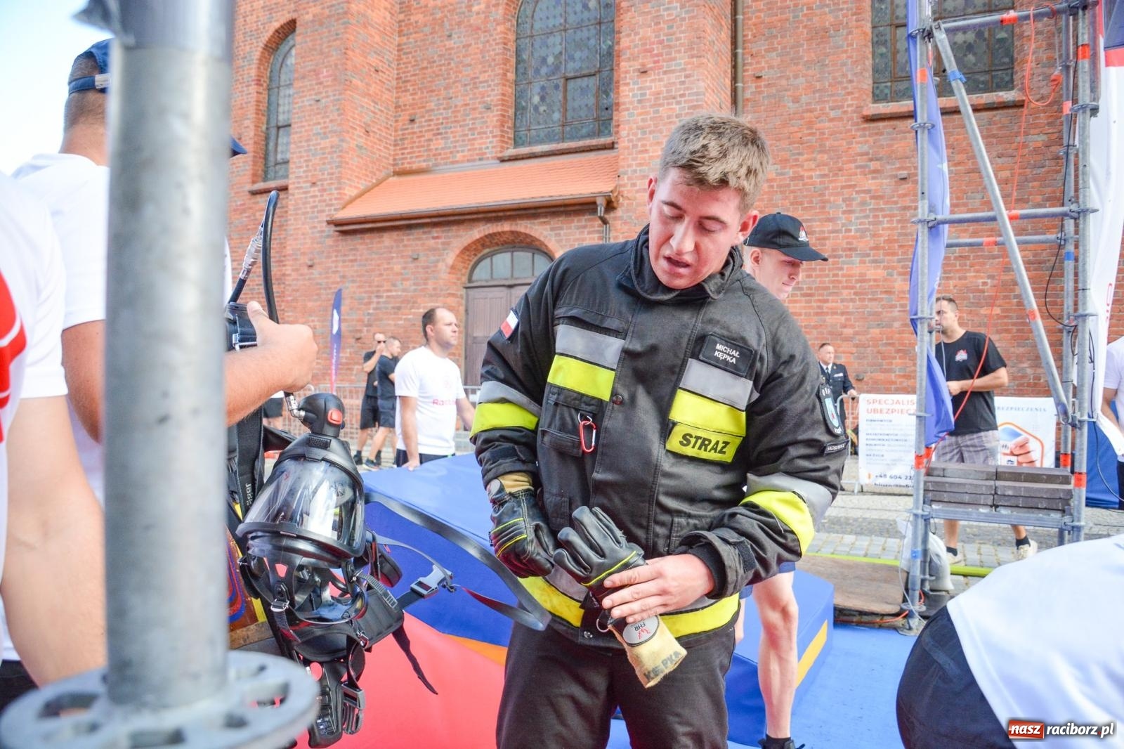 Zdjęcie w galerii na portalu naszraciborz.pl: Najtwardsi strażacy w akcji – siódma edycja Toughest Firefighter Racibórz na Placu Dominikańskim [FOTO i WIDEO] wiadomości z regionu