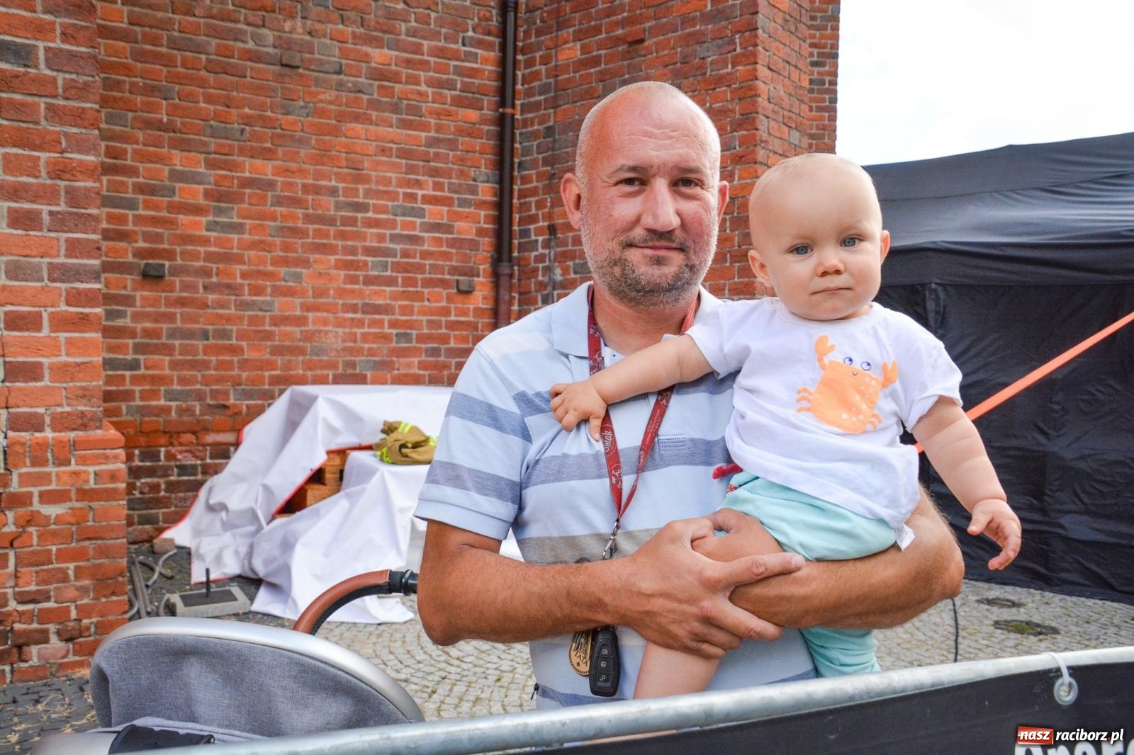 Zdjęcie w galerii na portalu naszraciborz.pl: Najtwardsi strażacy w akcji – siódma edycja Toughest Firefighter Racibórz na Placu Dominikańskim [FOTO i WIDEO] wiadomości z regionu