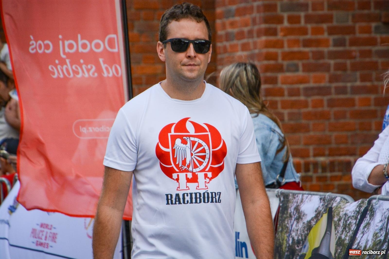 Zdjęcie w galerii na portalu naszraciborz.pl: Najtwardsi strażacy w akcji – siódma edycja Toughest Firefighter Racibórz na Placu Dominikańskim [FOTO i WIDEO] wiadomości z regionu