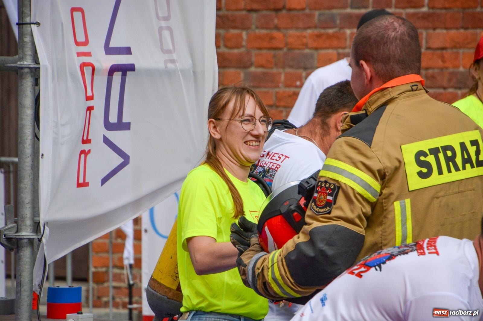 Zdjęcie w galerii na portalu naszraciborz.pl: Najtwardsi strażacy w akcji – siódma edycja Toughest Firefighter Racibórz na Placu Dominikańskim [FOTO i WIDEO] wiadomości z regionu
