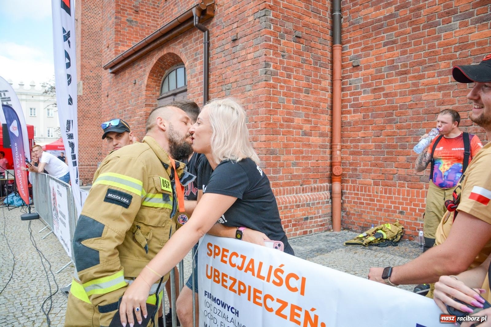 Zdjęcie w galerii na portalu naszraciborz.pl: Najtwardsi strażacy w akcji – siódma edycja Toughest Firefighter Racibórz na Placu Dominikańskim [FOTO i WIDEO] wiadomości z regionu