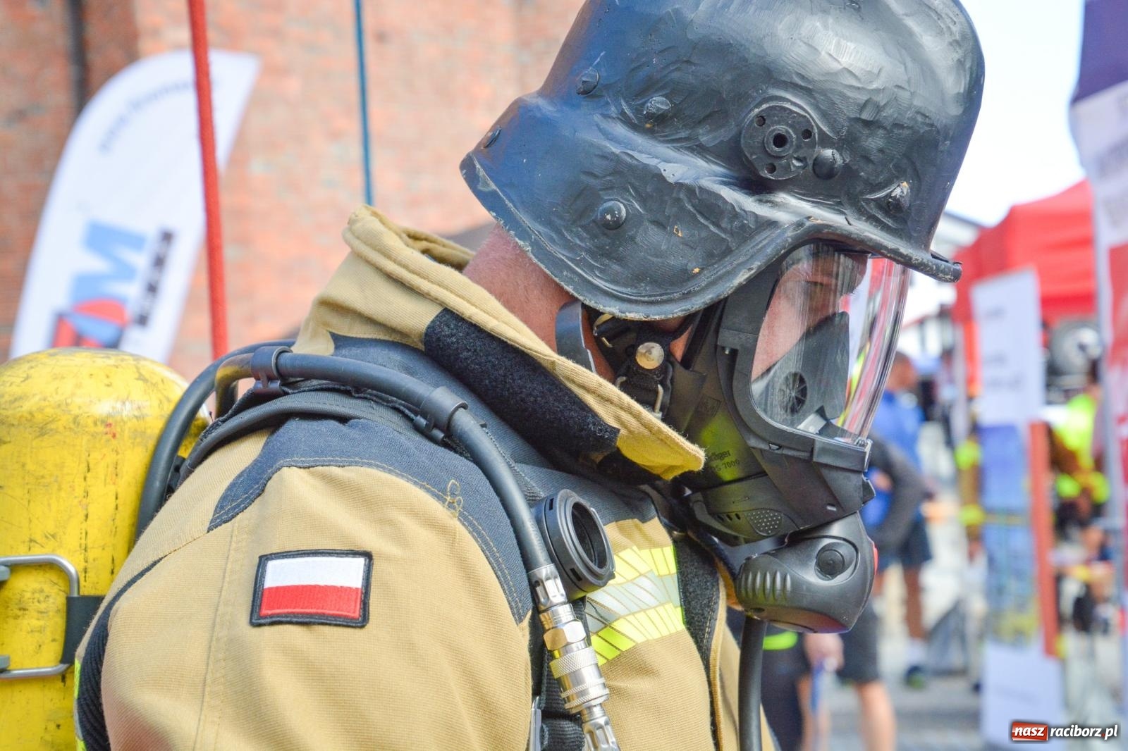 Zdjęcie w galerii na portalu naszraciborz.pl: Najtwardsi strażacy w akcji – siódma edycja Toughest Firefighter Racibórz na Placu Dominikańskim [FOTO i WIDEO] wiadomości z regionu