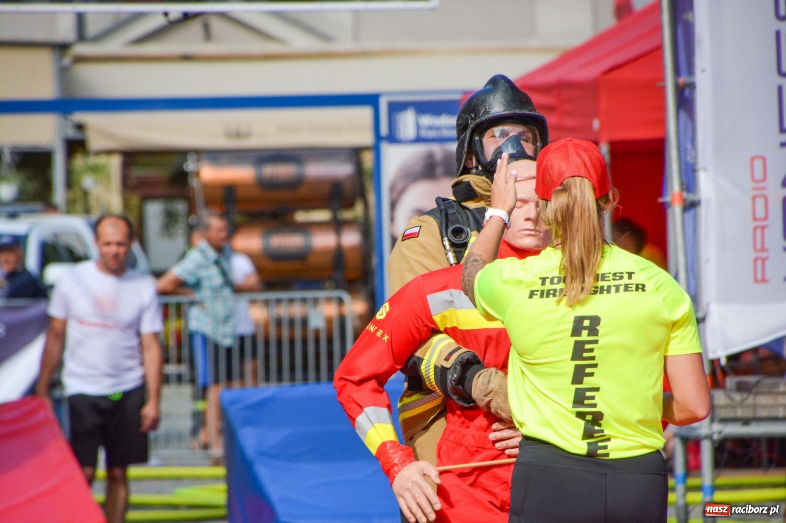 Zdjęcie w galerii na portalu naszraciborz.pl: Najtwardsi strażacy w akcji – siódma edycja Toughest Firefighter Racibórz na Placu Dominikańskim [FOTO i WIDEO] wiadomości z regionu