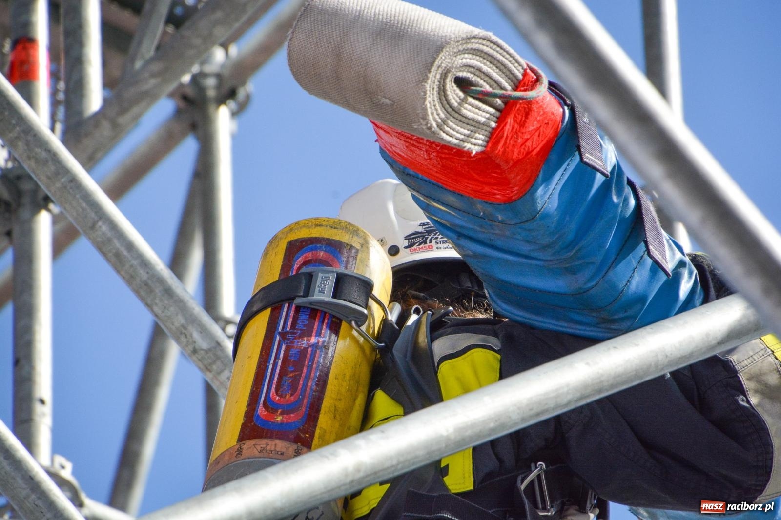 Zdjęcie w galerii na portalu naszraciborz.pl: Najtwardsi strażacy w akcji – siódma edycja Toughest Firefighter Racibórz na Placu Dominikańskim [FOTO i WIDEO] wiadomości z regionu