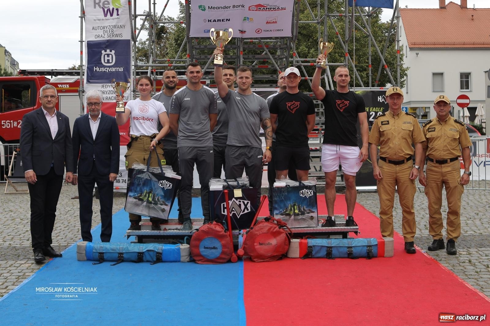 Zdjęcie w galerii na portalu naszraciborz.pl: Najtwardsi strażacy w akcji – siódma edycja Toughest Firefighter Racibórz na Placu Dominikańskim [FOTO i WIDEO] wiadomości z regionu