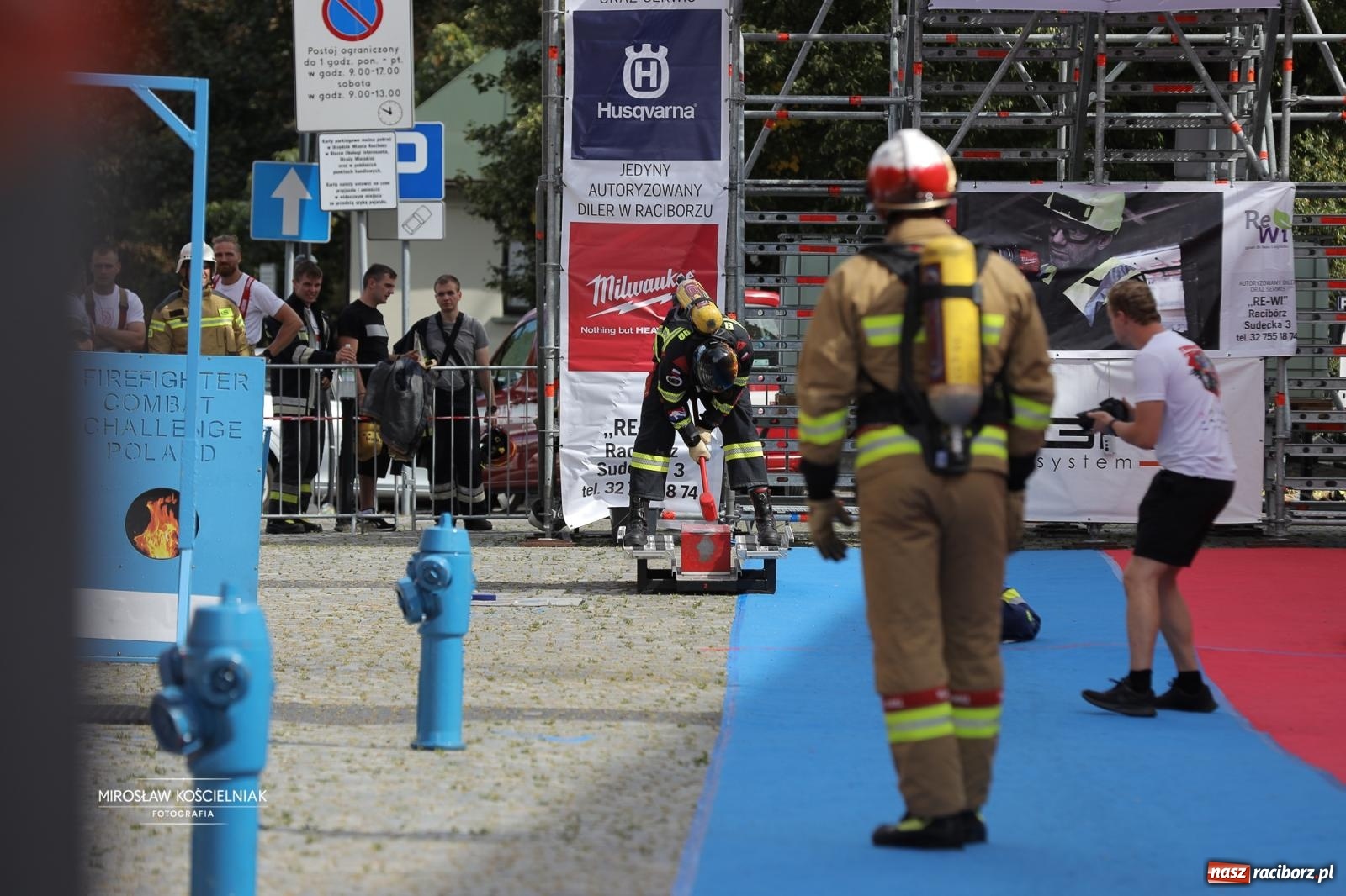 Zdjęcie w galerii na portalu naszraciborz.pl: Najtwardsi strażacy w akcji – siódma edycja Toughest Firefighter Racibórz na Placu Dominikańskim [FOTO i WIDEO] wiadomości z regionu