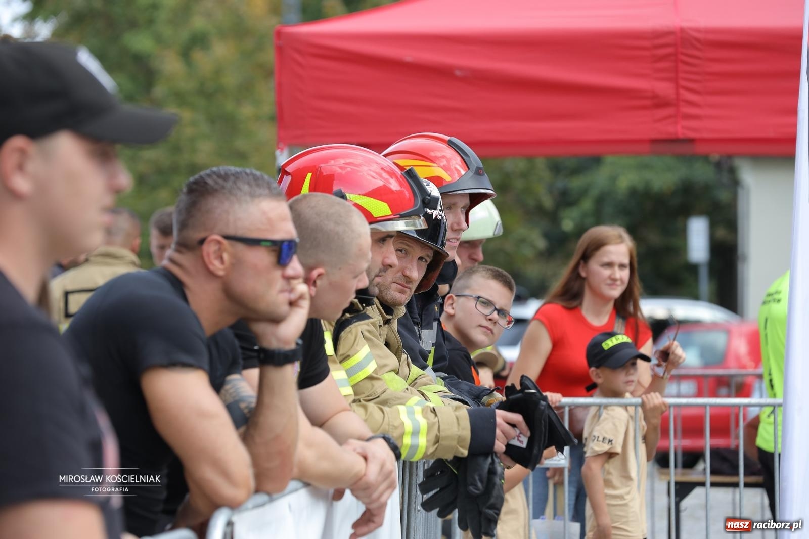 Zdjęcie w galerii na portalu naszraciborz.pl: Najtwardsi strażacy w akcji – siódma edycja Toughest Firefighter Racibórz na Placu Dominikańskim [FOTO i WIDEO] wiadomości z regionu