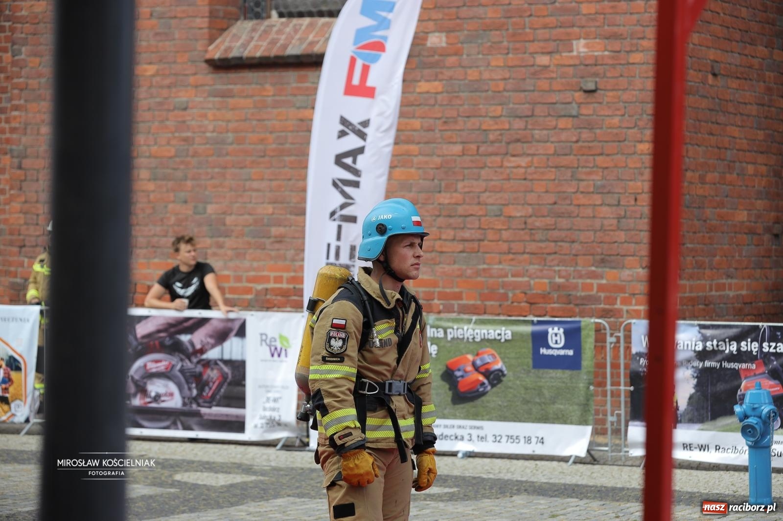 Zdjęcie w galerii na portalu naszraciborz.pl: Najtwardsi strażacy w akcji – siódma edycja Toughest Firefighter Racibórz na Placu Dominikańskim [FOTO i WIDEO] wiadomości z regionu