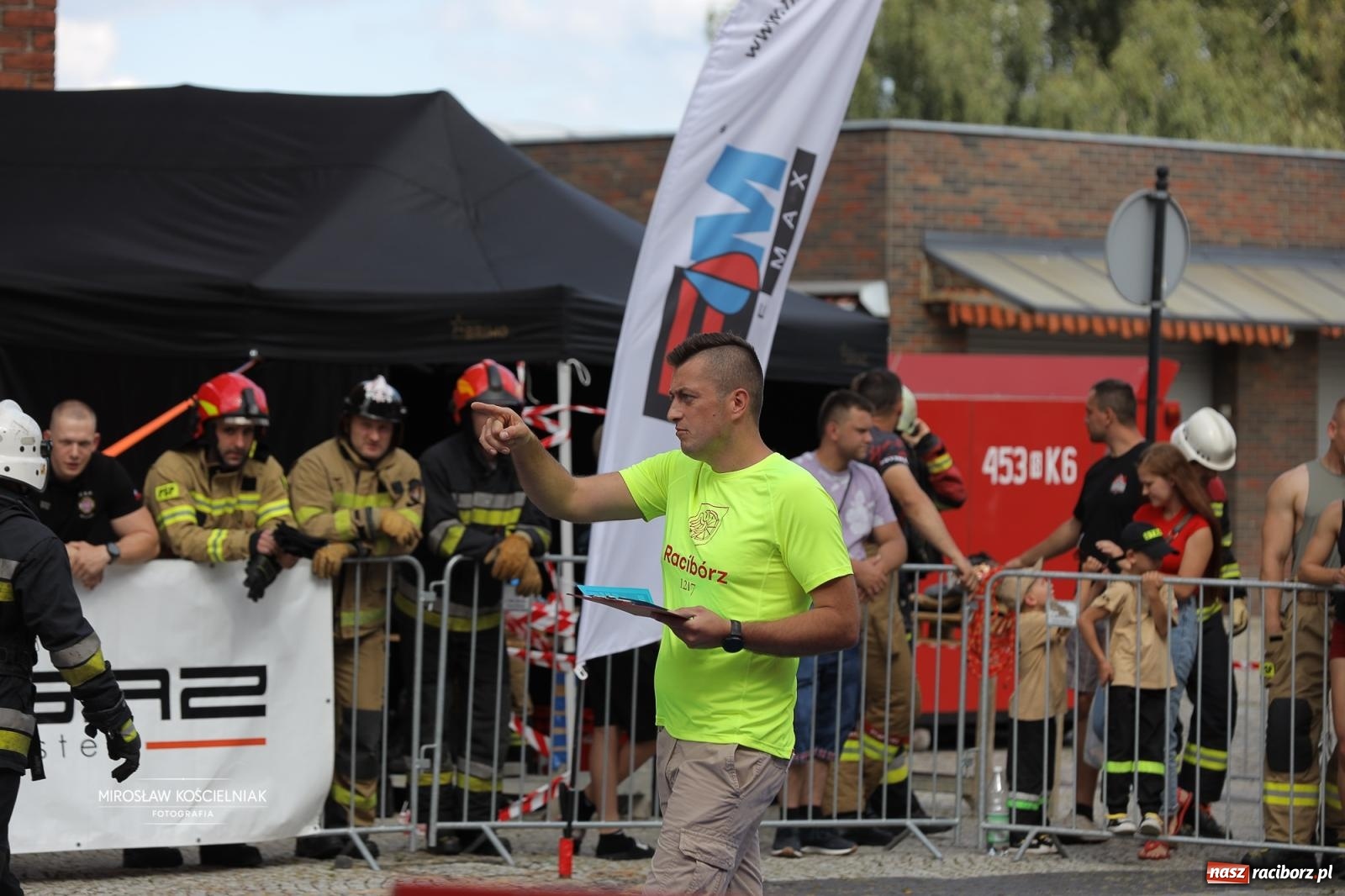 Zdjęcie w galerii na portalu naszraciborz.pl: Najtwardsi strażacy w akcji – siódma edycja Toughest Firefighter Racibórz na Placu Dominikańskim [FOTO i WIDEO] wiadomości z regionu