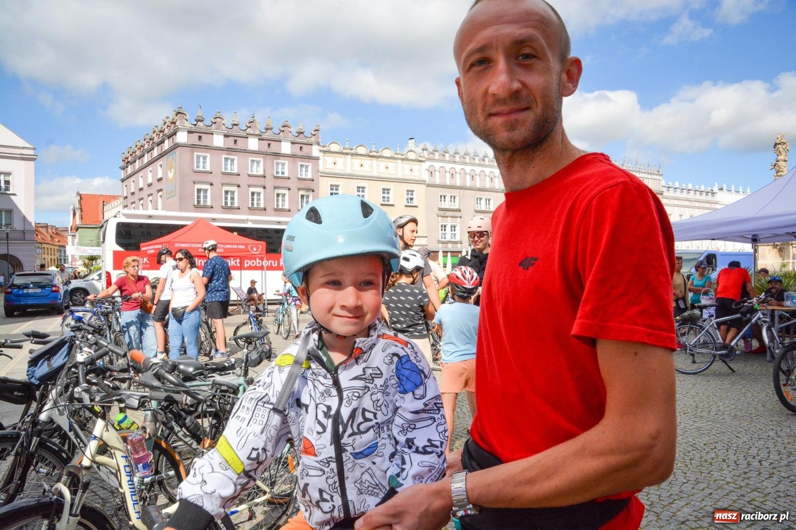 Zdjęcie w galerii na portalu naszraciborz.pl: Rodzinny rajd rowerowy w Raciborzu w hołdzie poległym strażakom [FOTO i WIDEO] wiadomości z regionu