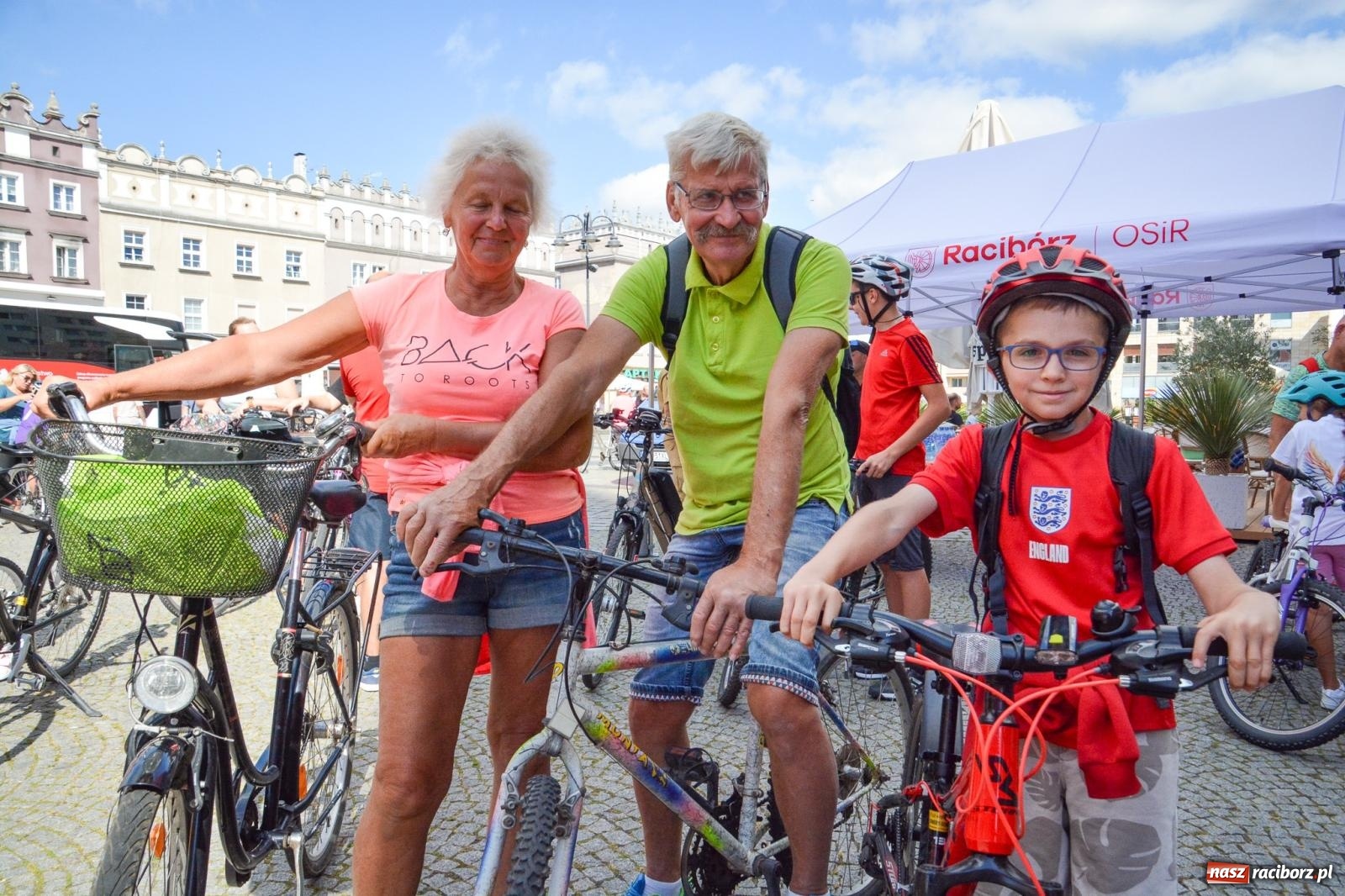 Zdjęcie w galerii na portalu naszraciborz.pl: Rodzinny rajd rowerowy w Raciborzu w hołdzie poległym strażakom [FOTO i WIDEO] wiadomości z regionu