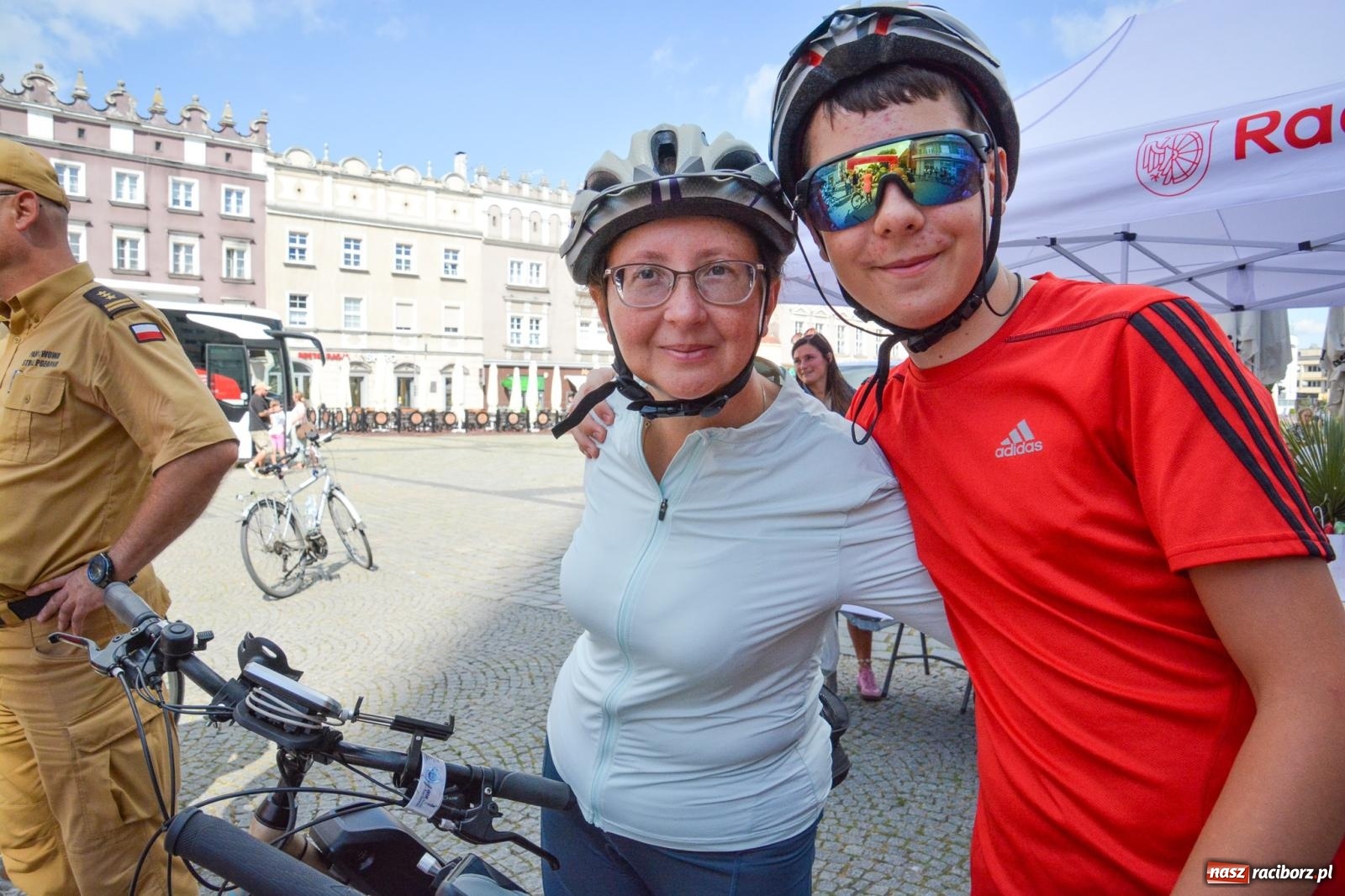 Zdjęcie w galerii na portalu naszraciborz.pl: Rodzinny rajd rowerowy w Raciborzu w hołdzie poległym strażakom [FOTO i WIDEO] wiadomości z regionu