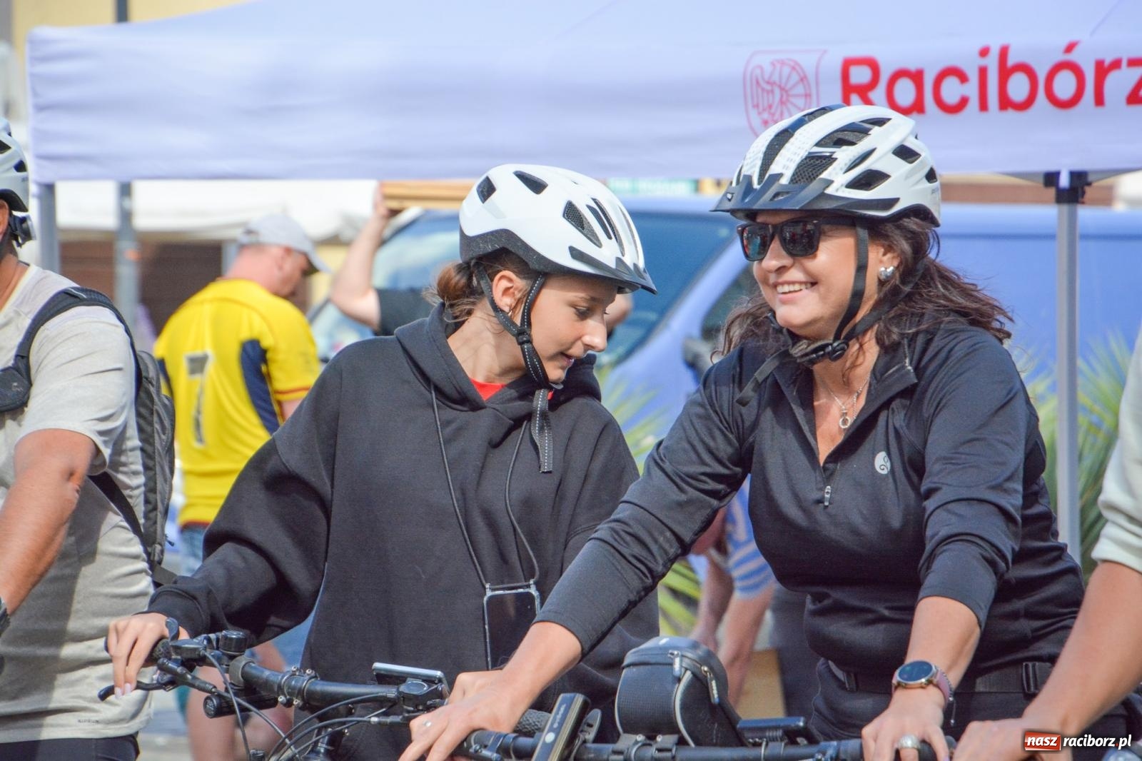 Zdjęcie w galerii na portalu naszraciborz.pl: Rodzinny rajd rowerowy w Raciborzu w hołdzie poległym strażakom [FOTO i WIDEO] wiadomości z regionu