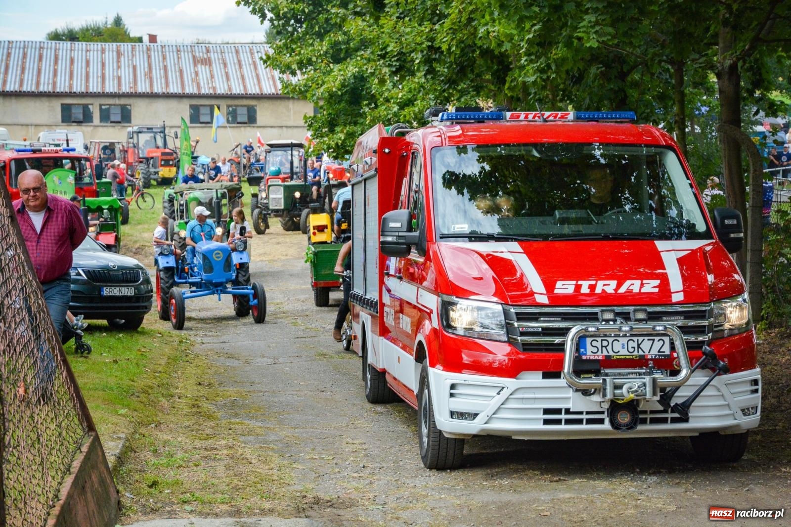 Zdjęcie w galerii na portalu naszraciborz.pl: Gra o plon, czyli parada maszyn rolniczych w Krowiarkach [FOTO i WIDEO] wiadomości z regionu