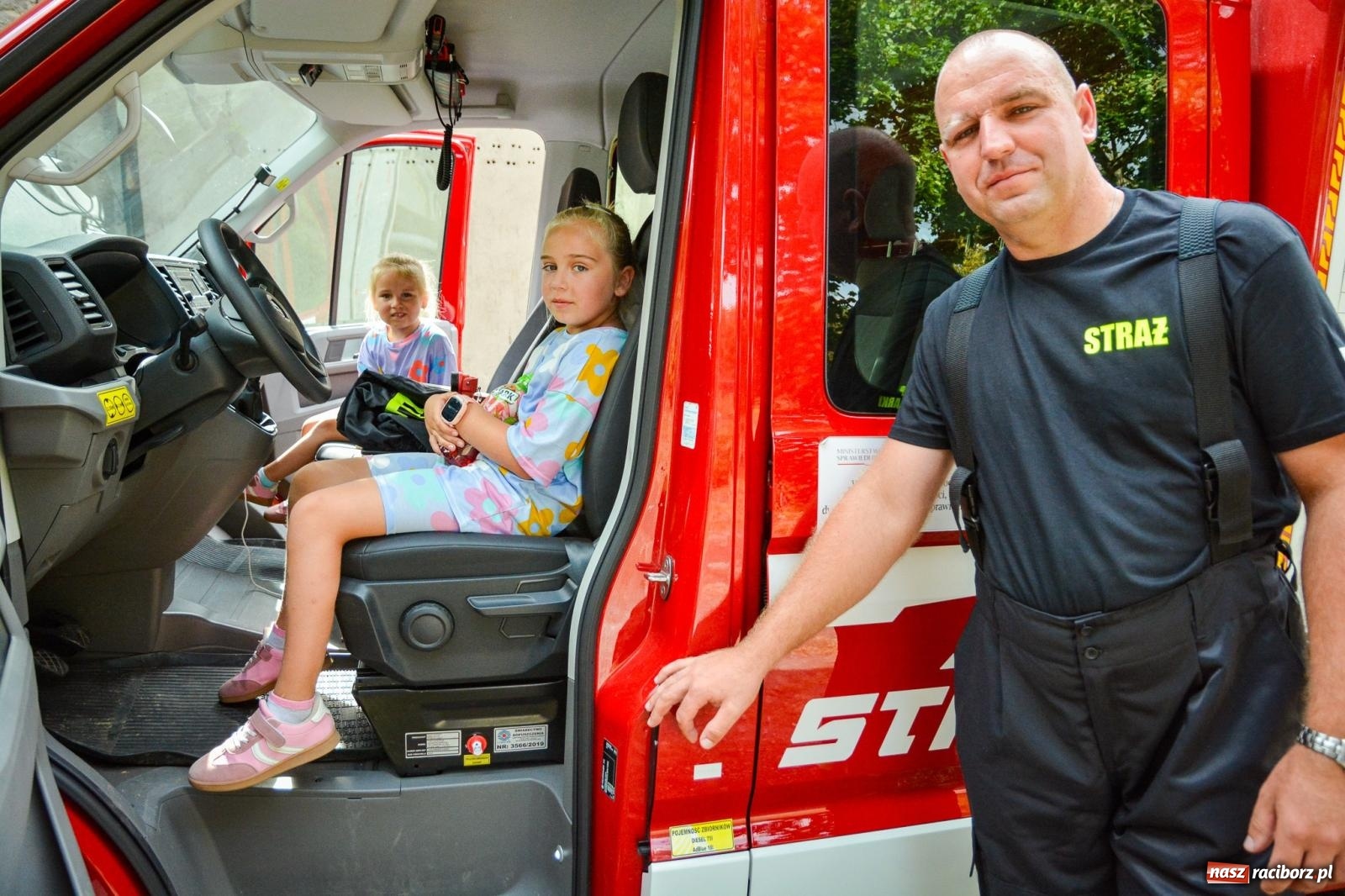 Zdjęcie w galerii na portalu naszraciborz.pl: Gra o plon, czyli parada maszyn rolniczych w Krowiarkach [FOTO i WIDEO] wiadomości z regionu