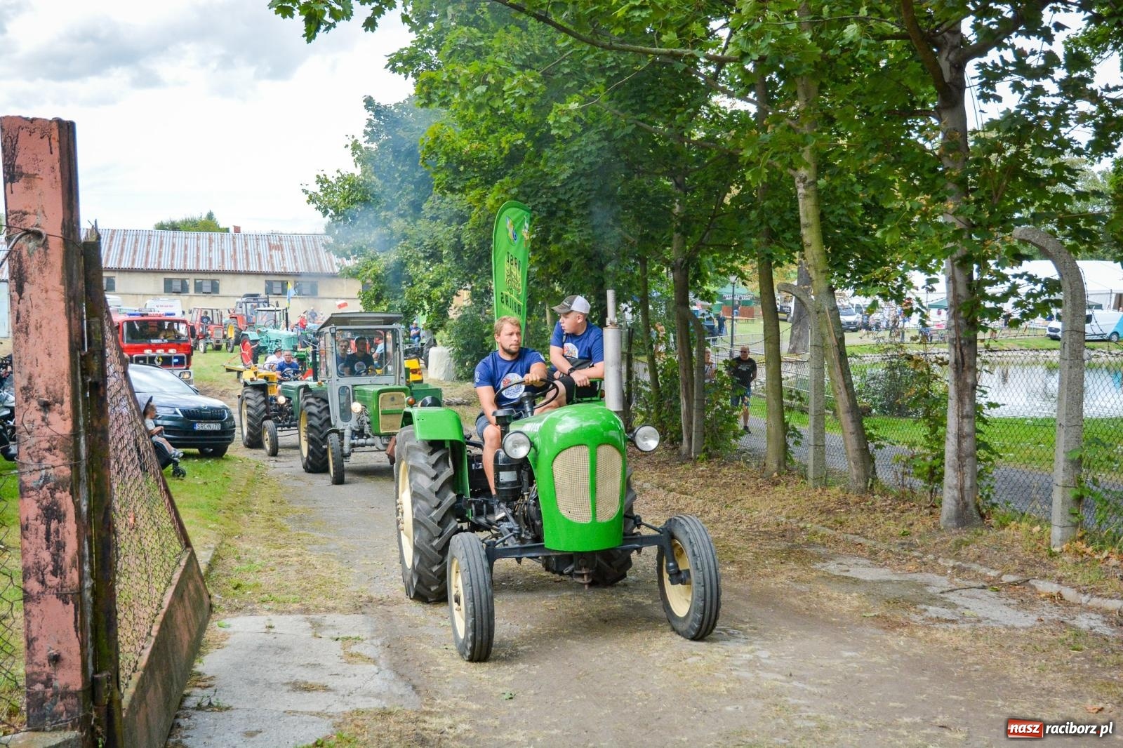 Zdjęcie w galerii na portalu naszraciborz.pl: Gra o plon, czyli parada maszyn rolniczych w Krowiarkach [FOTO i WIDEO] wiadomości z regionu