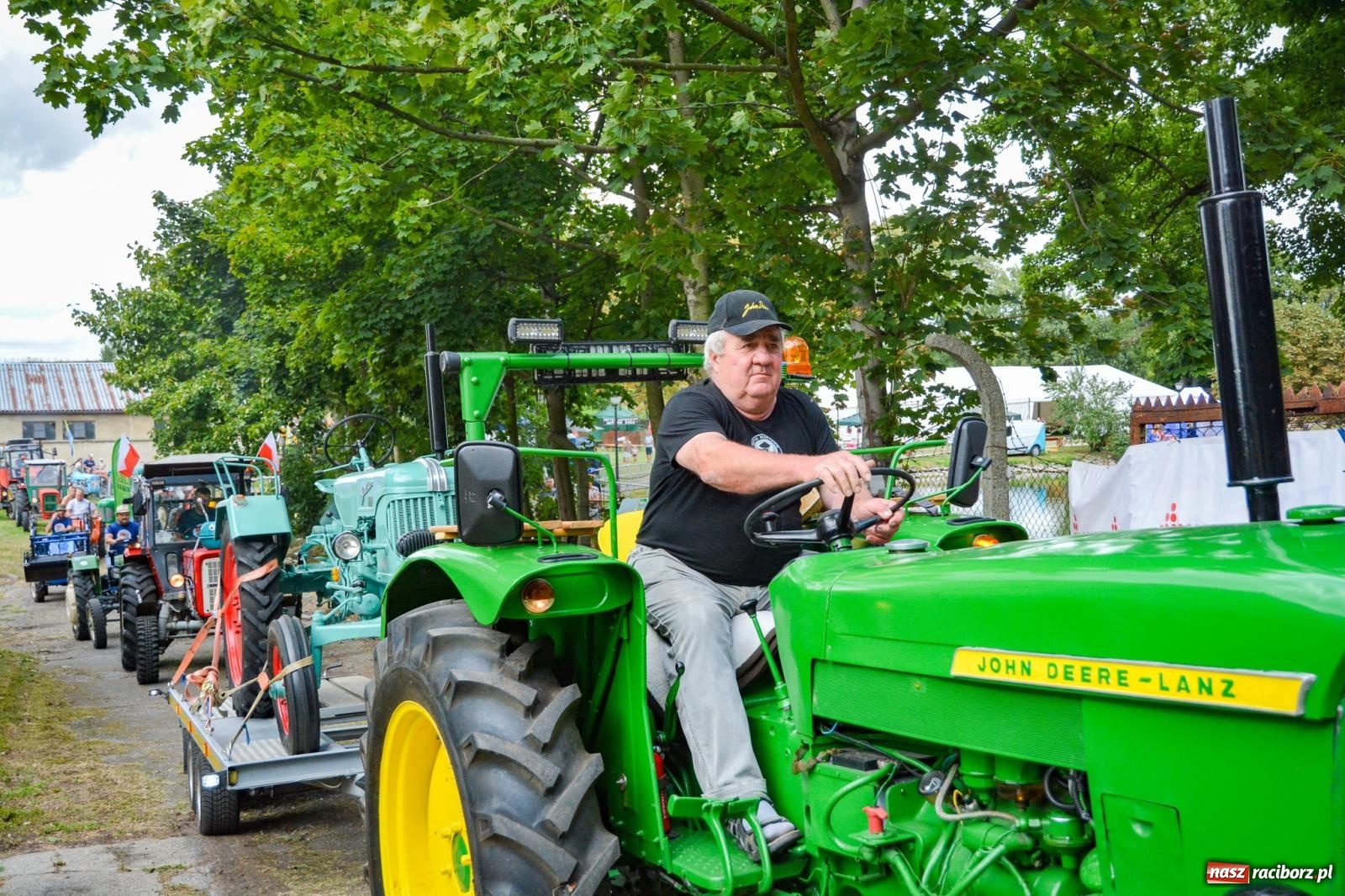 Zdjęcie w galerii na portalu naszraciborz.pl: Gra o plon, czyli parada maszyn rolniczych w Krowiarkach [FOTO i WIDEO] wiadomości z regionu