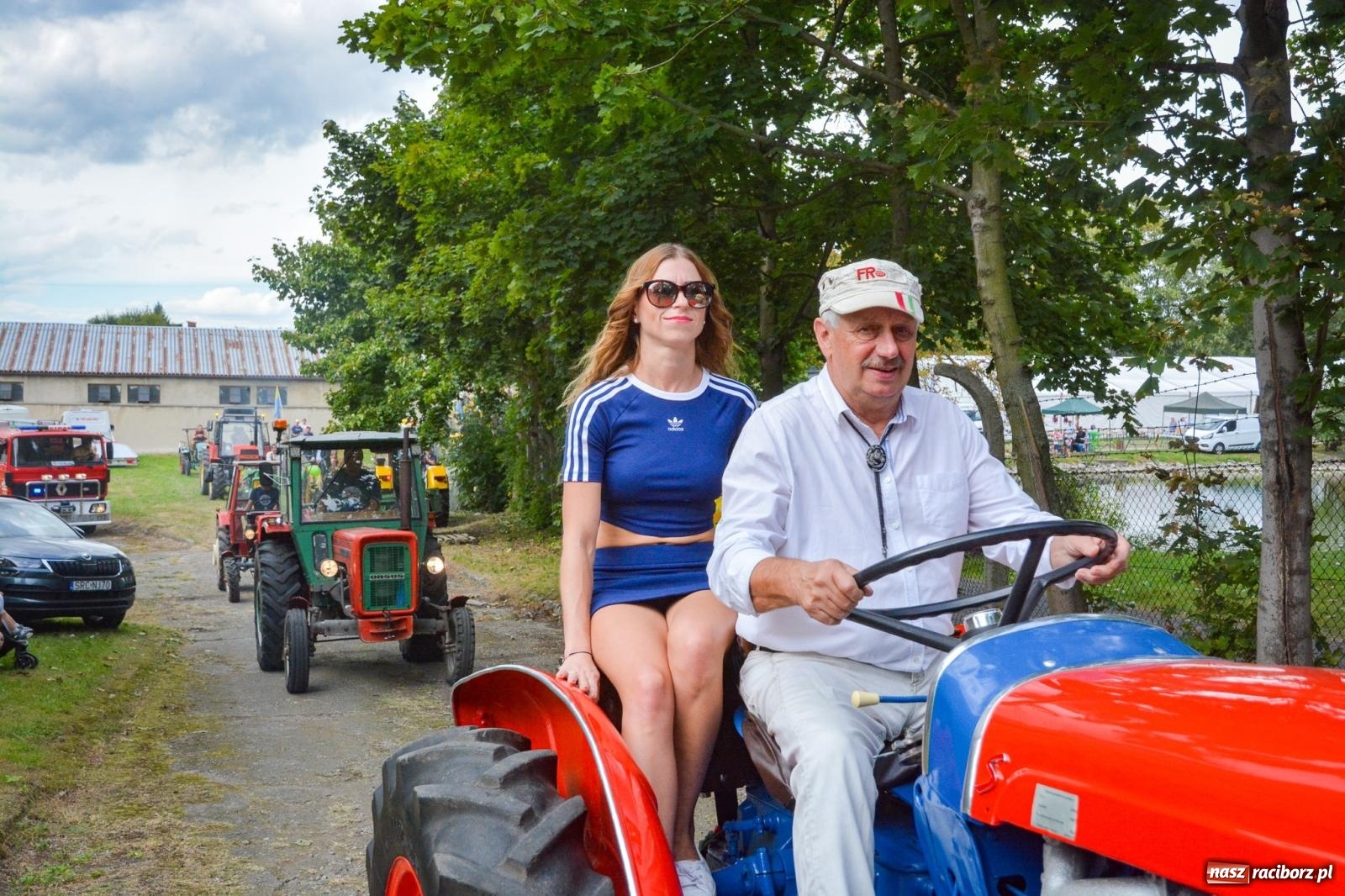Zdjęcie w galerii na portalu naszraciborz.pl: Gra o plon, czyli parada maszyn rolniczych w Krowiarkach [FOTO i WIDEO] wiadomości z regionu