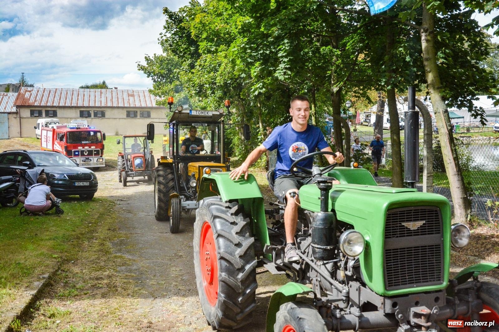 Zdjęcie w galerii na portalu naszraciborz.pl: Gra o plon, czyli parada maszyn rolniczych w Krowiarkach [FOTO i WIDEO] wiadomości z regionu