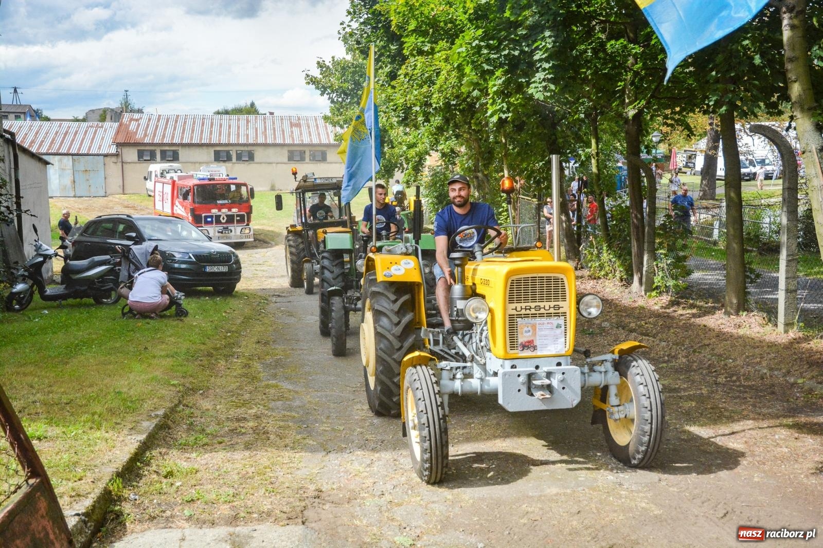 Zdjęcie w galerii na portalu naszraciborz.pl: Gra o plon, czyli parada maszyn rolniczych w Krowiarkach [FOTO i WIDEO] wiadomości z regionu