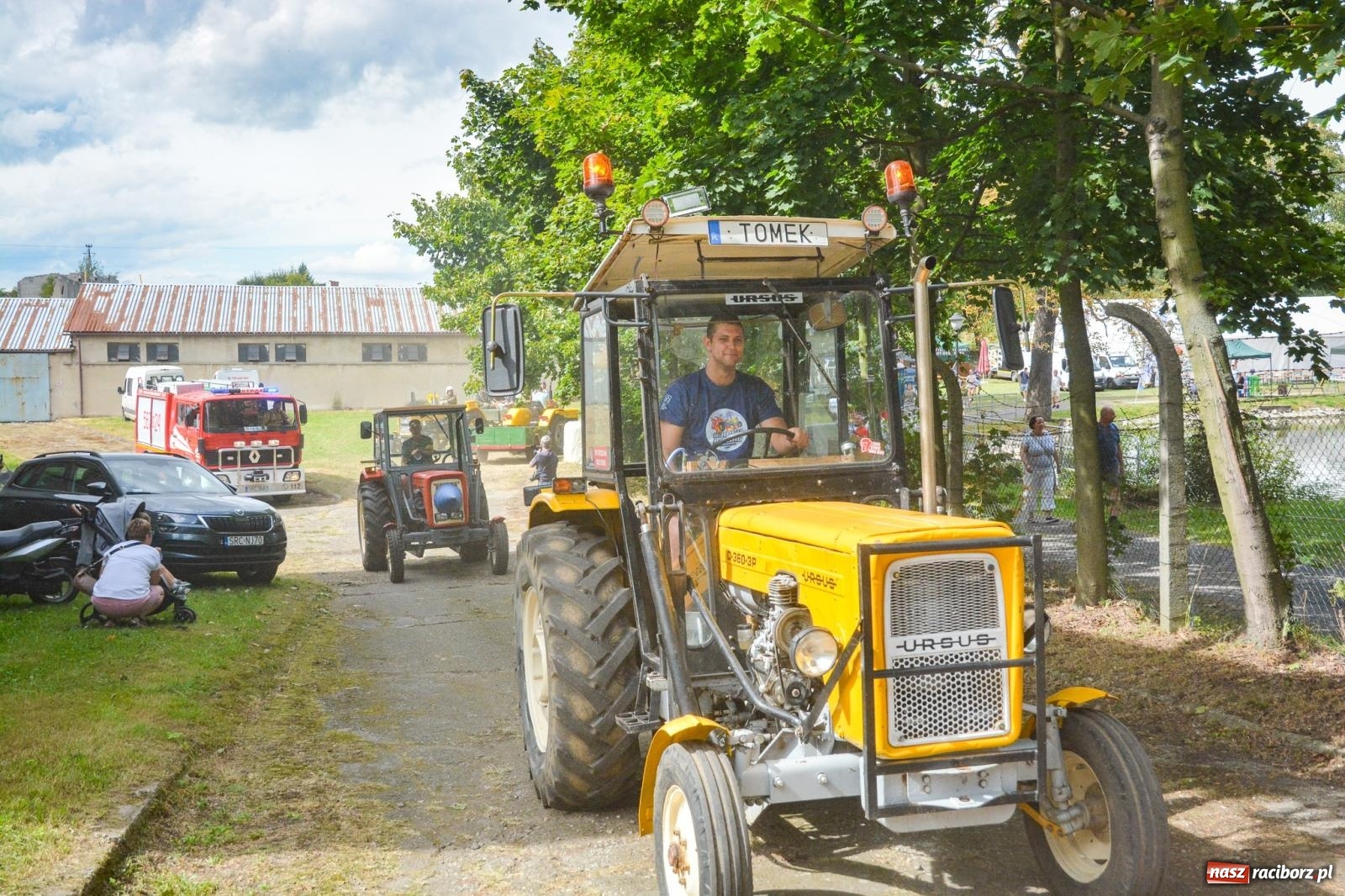 Zdjęcie w galerii na portalu naszraciborz.pl: Gra o plon, czyli parada maszyn rolniczych w Krowiarkach [FOTO i WIDEO] wiadomości z regionu