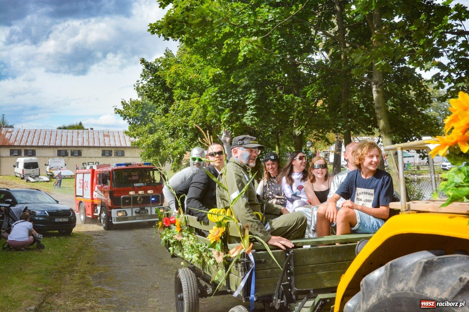 Zdjęcie w galerii na portalu naszraciborz.pl: Gra o plon, czyli parada maszyn rolniczych w Krowiarkach [FOTO i WIDEO] wiadomości z regionu