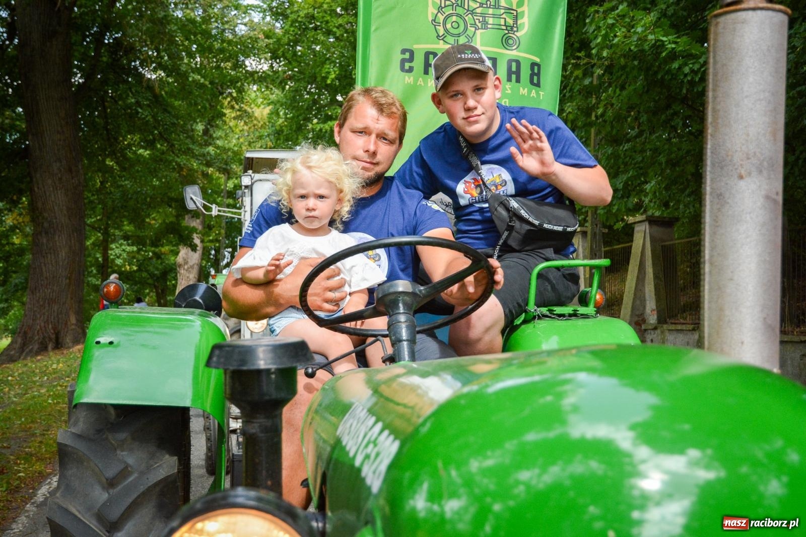 Zdjęcie w galerii na portalu naszraciborz.pl: Gra o plon, czyli parada maszyn rolniczych w Krowiarkach [FOTO i WIDEO] wiadomości z regionu