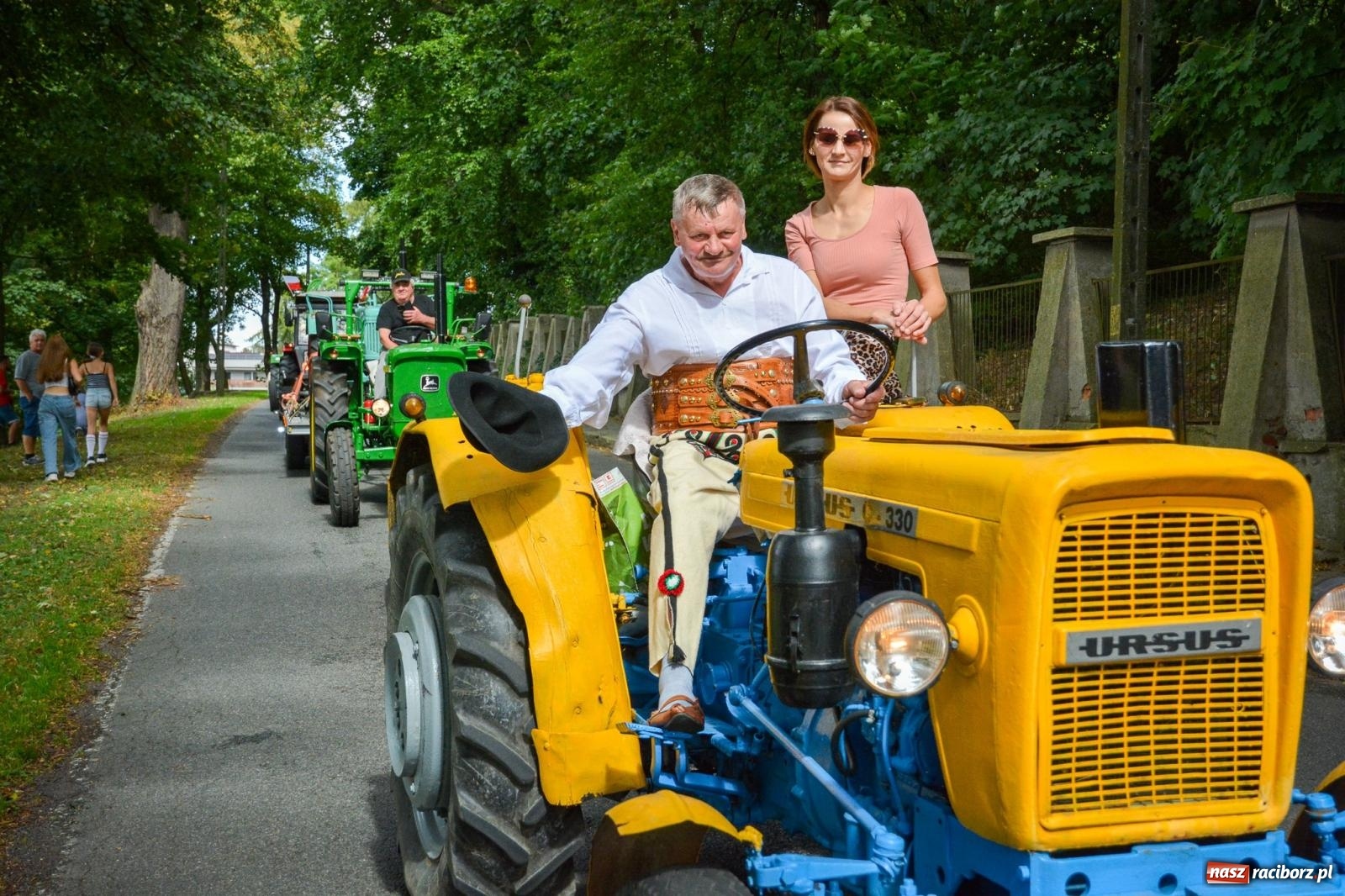 Zdjęcie w galerii na portalu naszraciborz.pl: Gra o plon, czyli parada maszyn rolniczych w Krowiarkach [FOTO i WIDEO] wiadomości z regionu