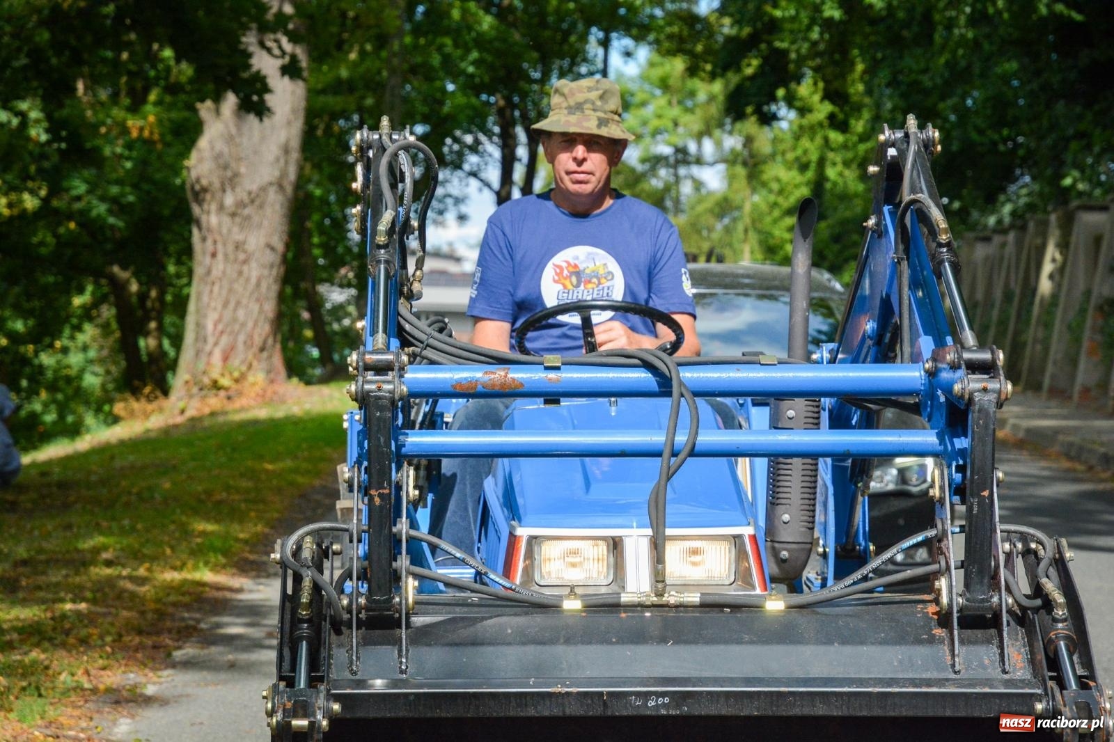 Zdjęcie w galerii na portalu naszraciborz.pl: Gra o plon, czyli parada maszyn rolniczych w Krowiarkach [FOTO i WIDEO] wiadomości z regionu