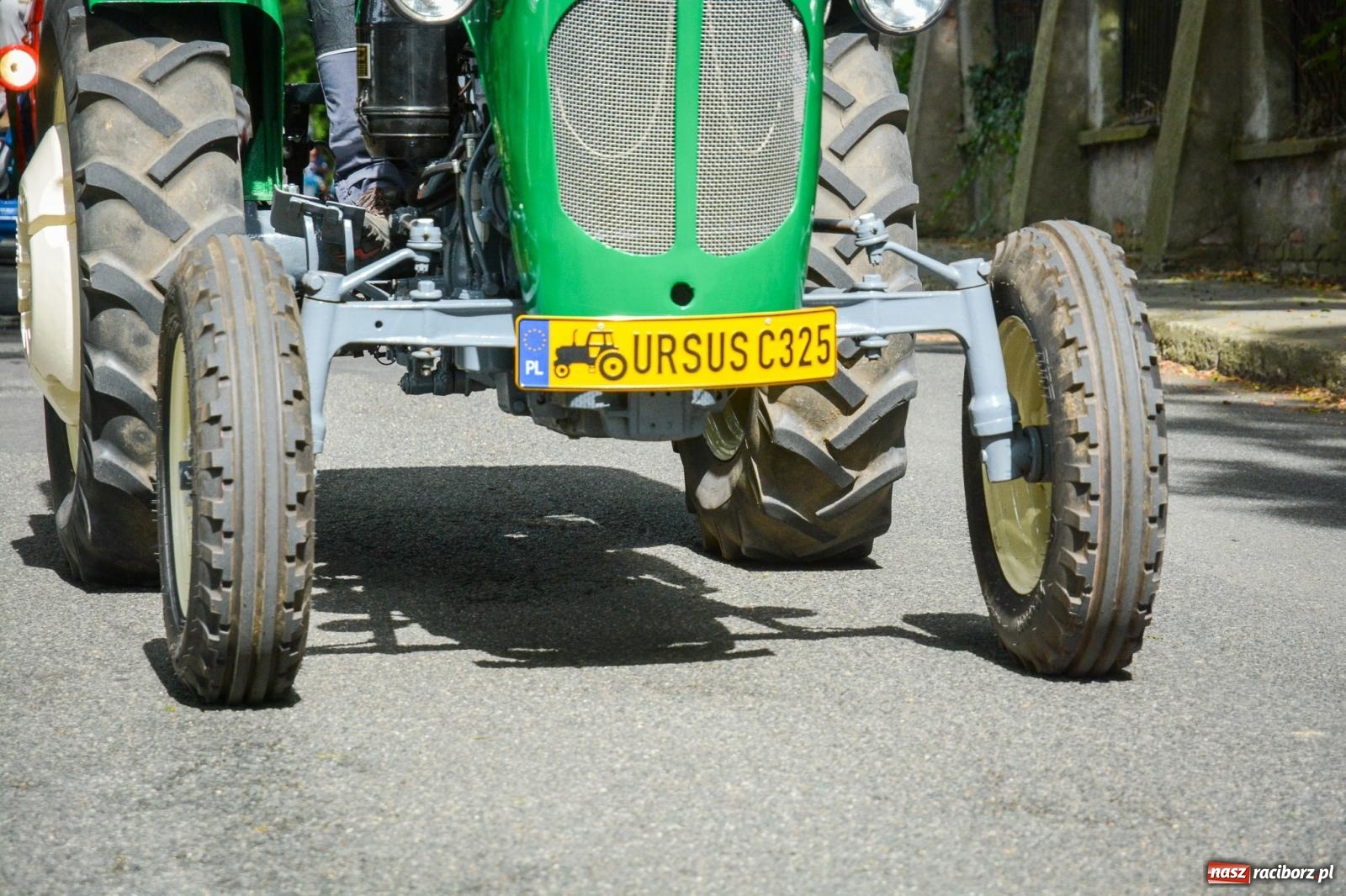 Zdjęcie w galerii na portalu naszraciborz.pl: Gra o plon, czyli parada maszyn rolniczych w Krowiarkach [FOTO i WIDEO] wiadomości z regionu