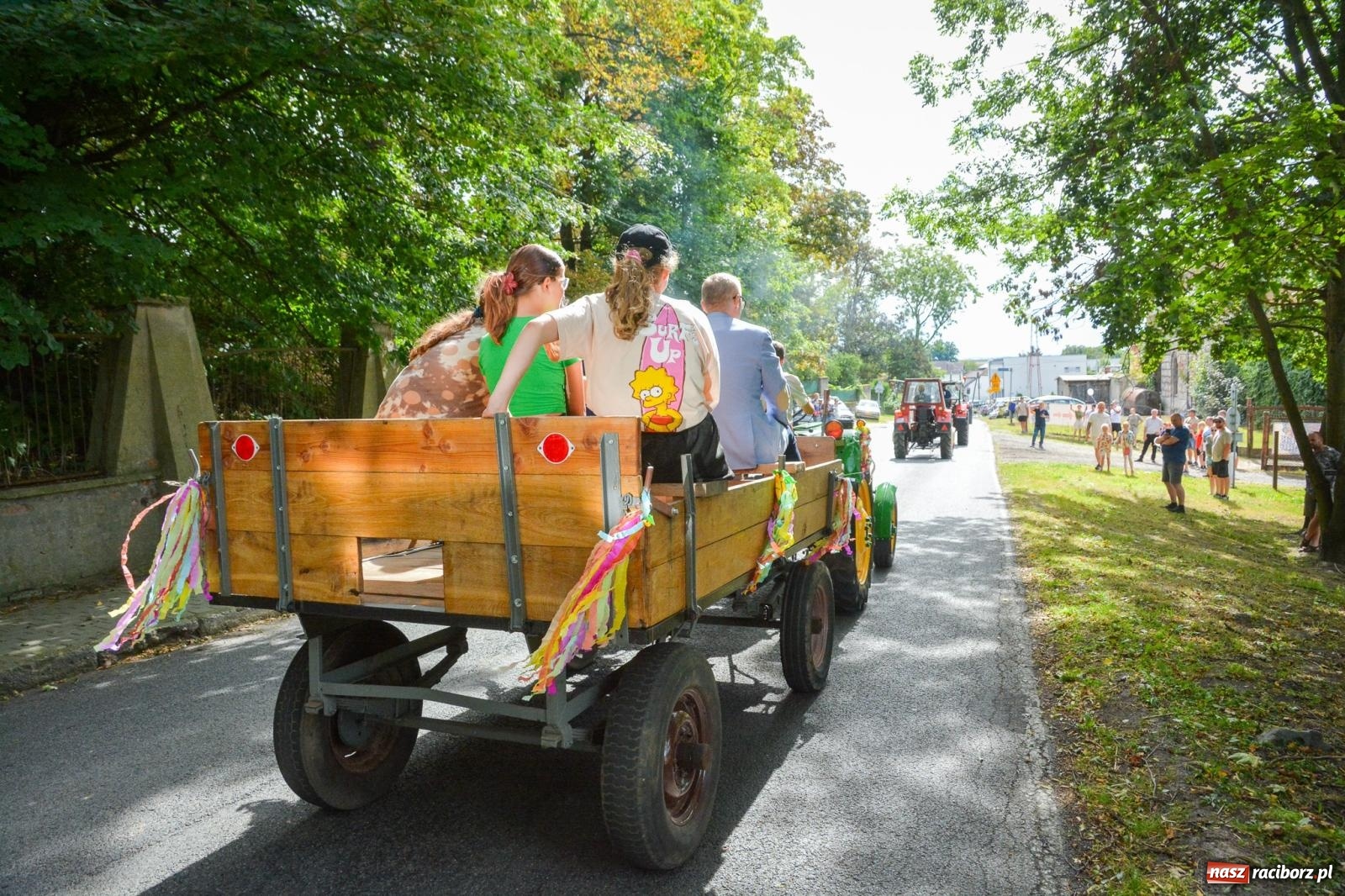 Zdjęcie w galerii na portalu naszraciborz.pl: Gra o plon, czyli parada maszyn rolniczych w Krowiarkach [FOTO i WIDEO] wiadomości z regionu
