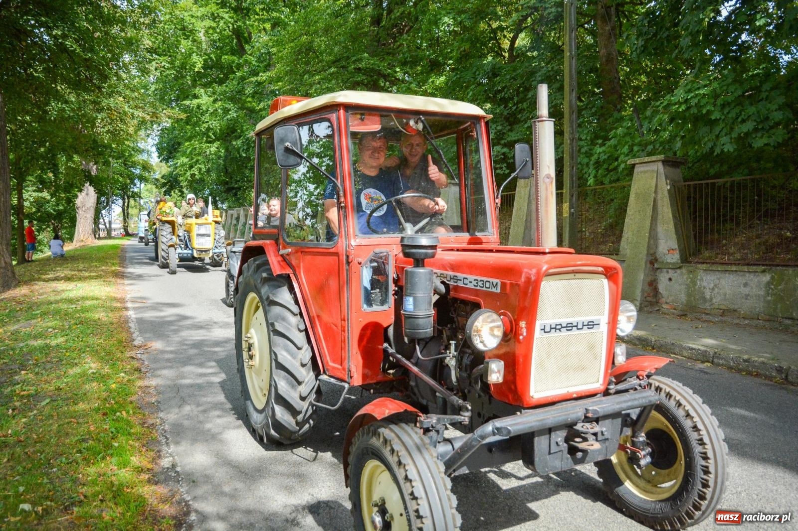 Zdjęcie w galerii na portalu naszraciborz.pl: Gra o plon, czyli parada maszyn rolniczych w Krowiarkach [FOTO i WIDEO] wiadomości z regionu
