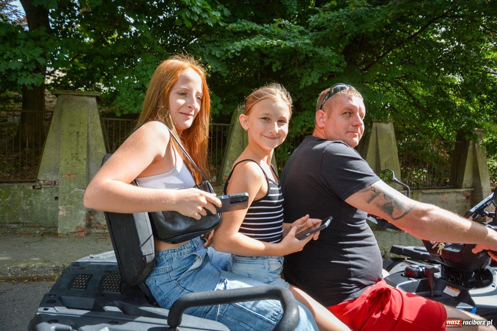 Zdjęcie w galerii na portalu naszraciborz.pl: Gra o plon, czyli parada maszyn rolniczych w Krowiarkach [FOTO i WIDEO] wiadomości z regionu