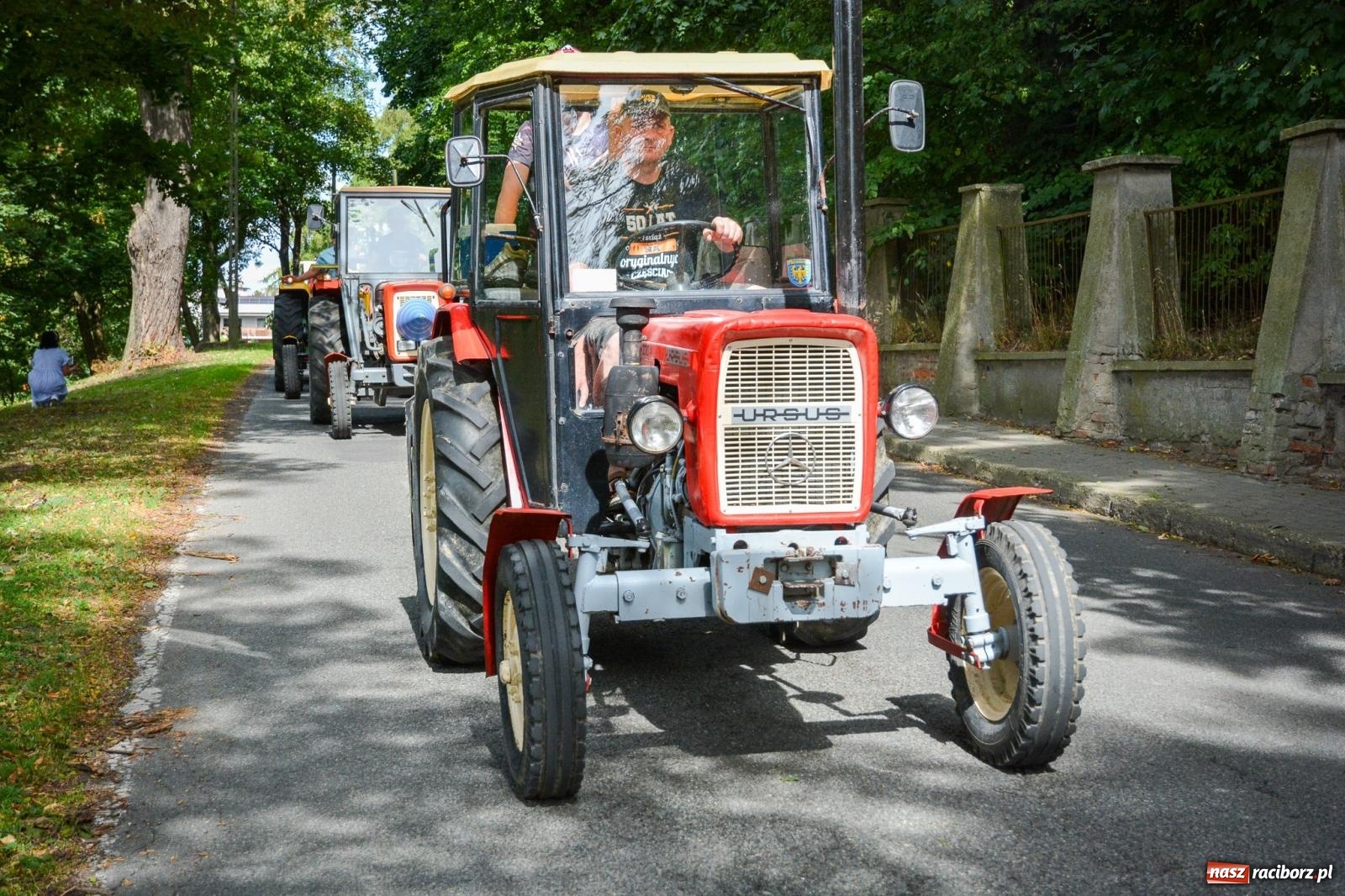 Zdjęcie w galerii na portalu naszraciborz.pl: Gra o plon, czyli parada maszyn rolniczych w Krowiarkach [FOTO i WIDEO] wiadomości z regionu